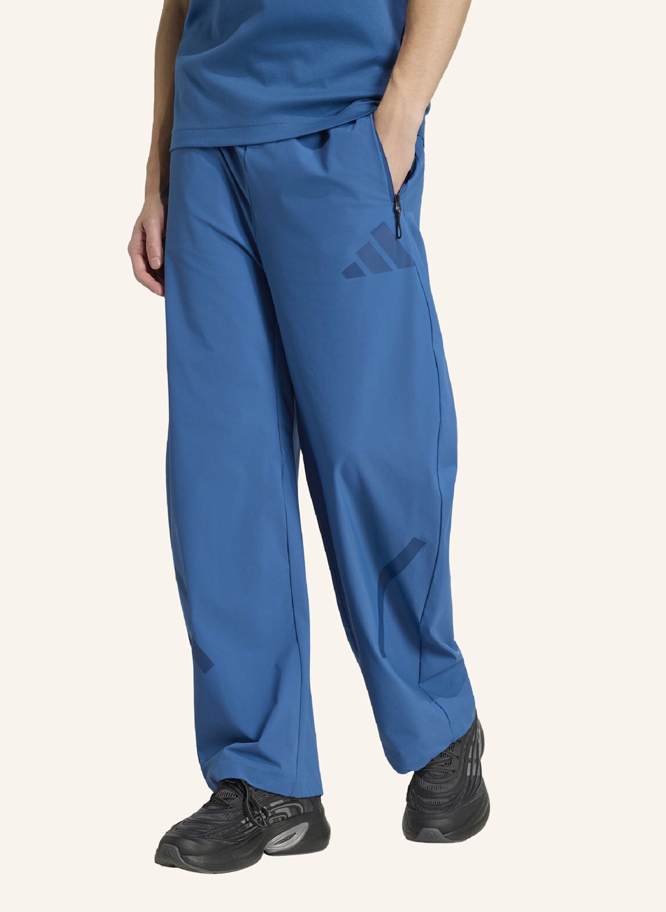 adidas ADIDAS Z.N.E. WOVEN PANT: BLAU