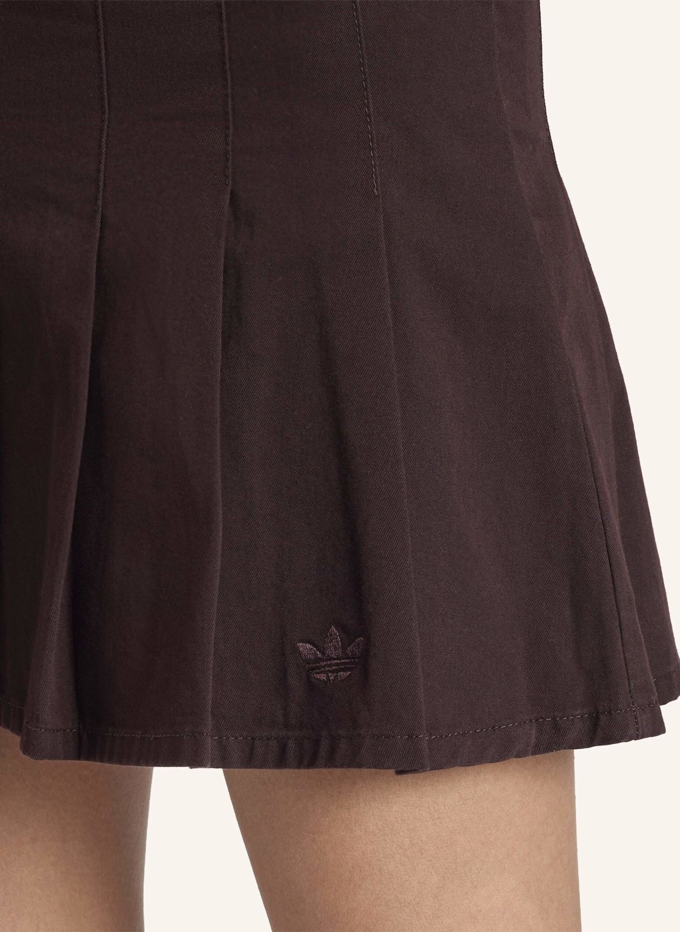 adidas Originals TWILL-FALTENROCK: BRAUN