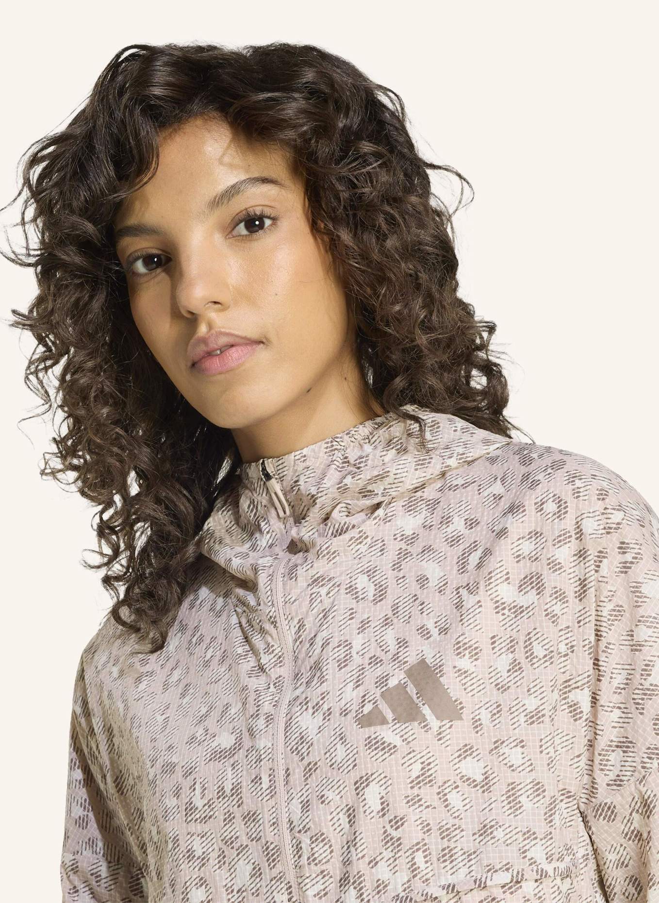 adidas TERREX Windbreaker TERREX XPLORIC CLIMA365 PRINTED: BEIGE/ BRAUN