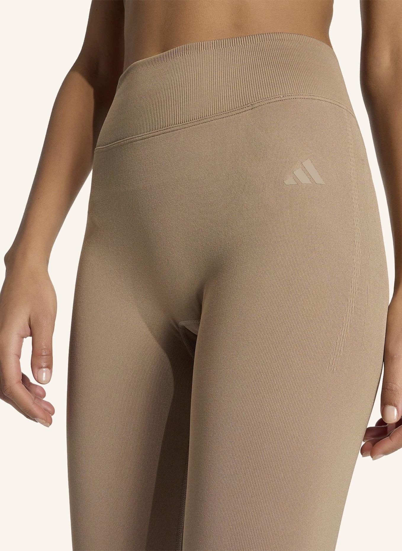 adidas WORKOUT ESSENTIALS KNIT SCRUNCH 7/8 LEGGINGS: BRAUN