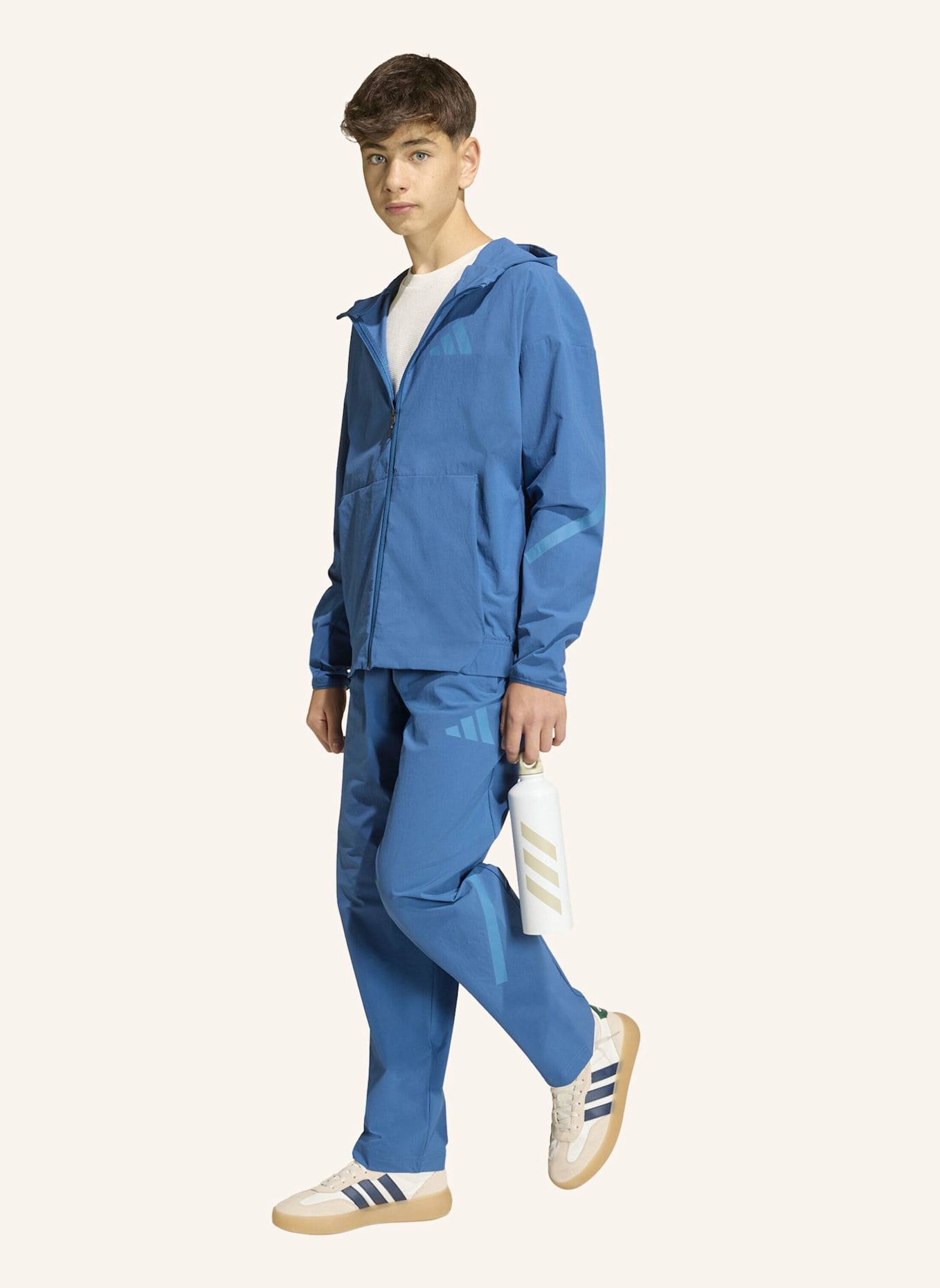 adidas ADIDAS Z.N.E. WOVEN TRAVEL HOSE: BLAU