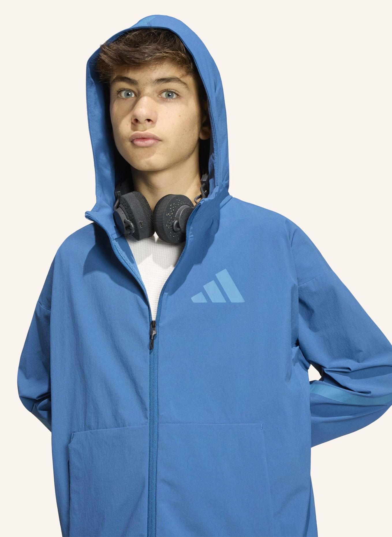 adidas ADIDAS Z.N.E. GEWEBTE TRAVEL COVER UP TRAININGSJACKE: BLAU