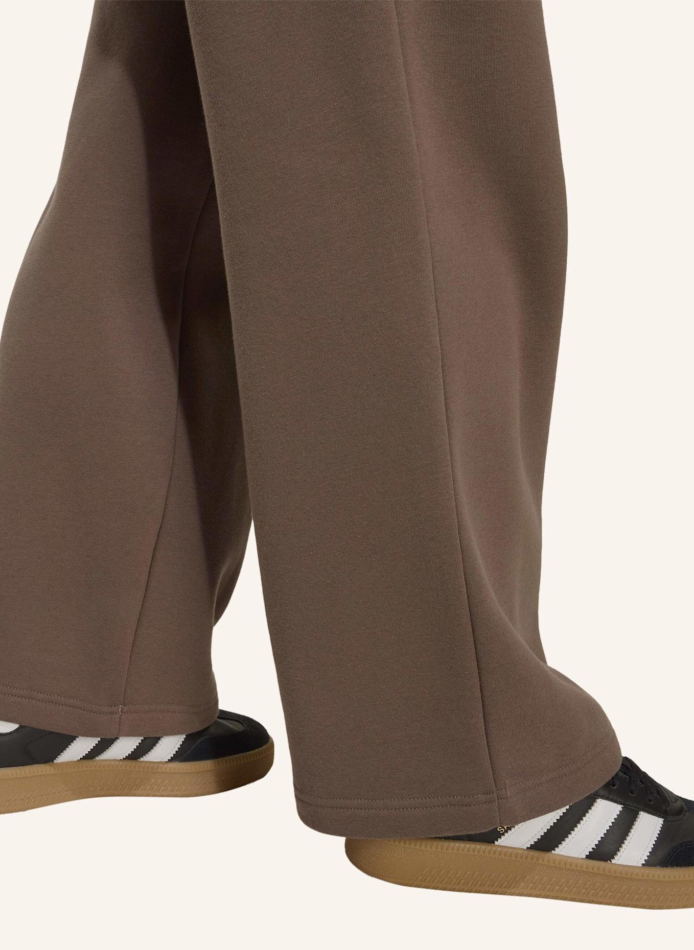 adidas Originals ESSENTIALS HOSE, WEITES BEIN: BRAUN