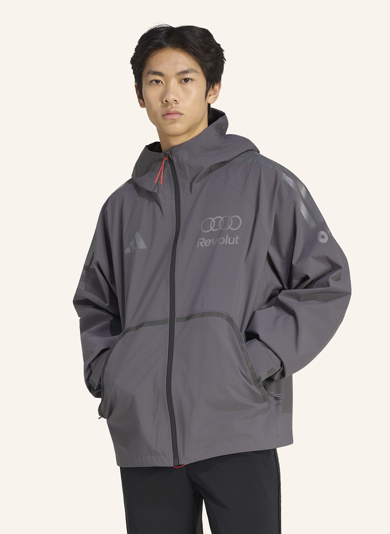 adidas AUDI REVOLUT F1 TEAM ENGINEERS & MARKETING REGENJACKE: GRAU