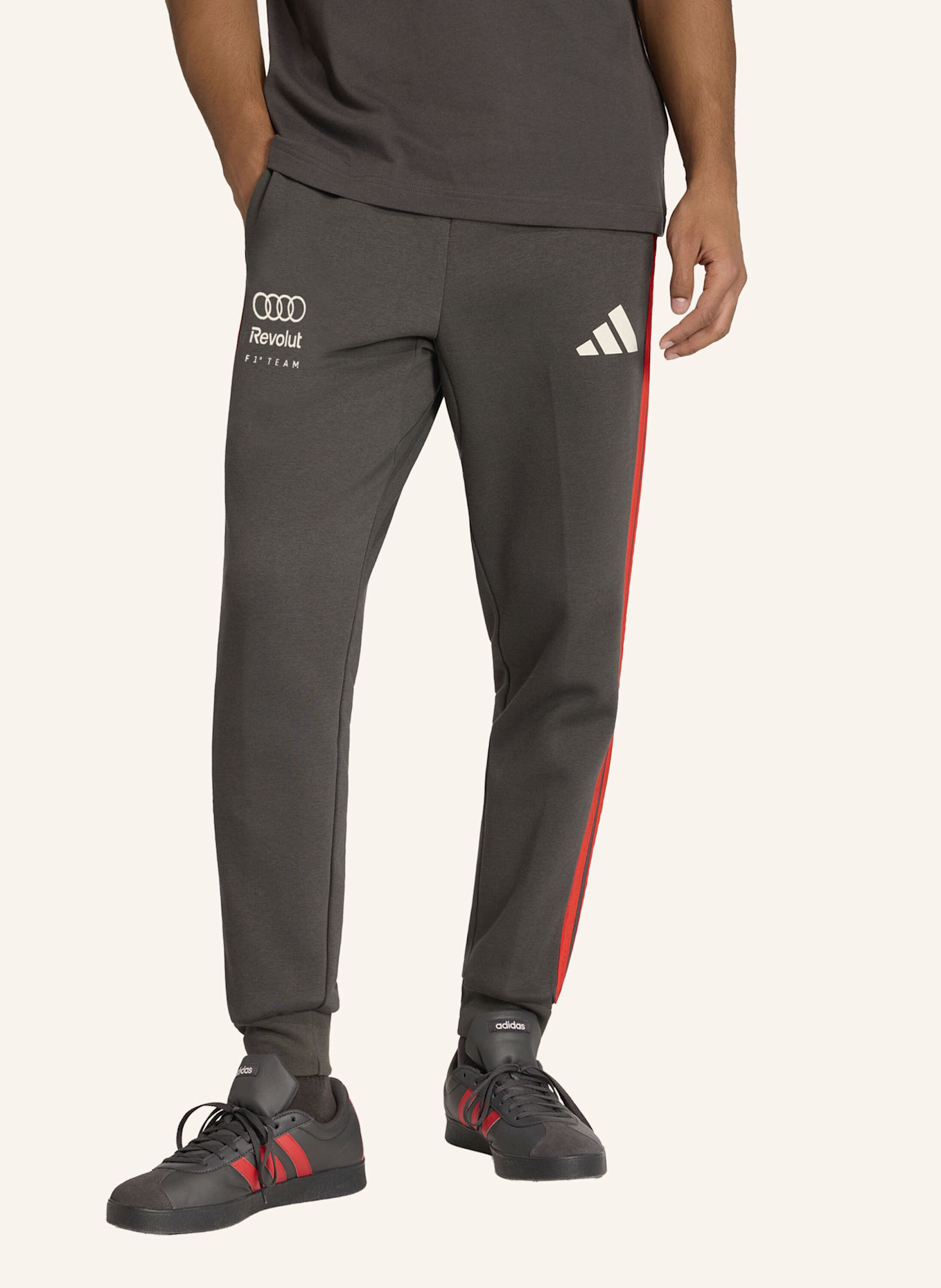 adidas AUDI FORMULA ONE TEAM DNA HOSE: SCHWARZ