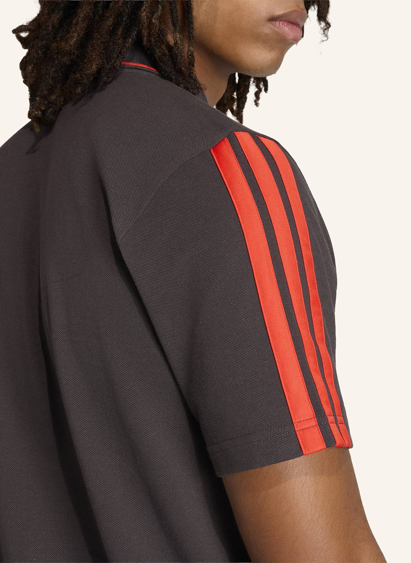 adidas AUDI REVOLUT F1 TEAM DNA POLOSHIRT: SCHWARZ