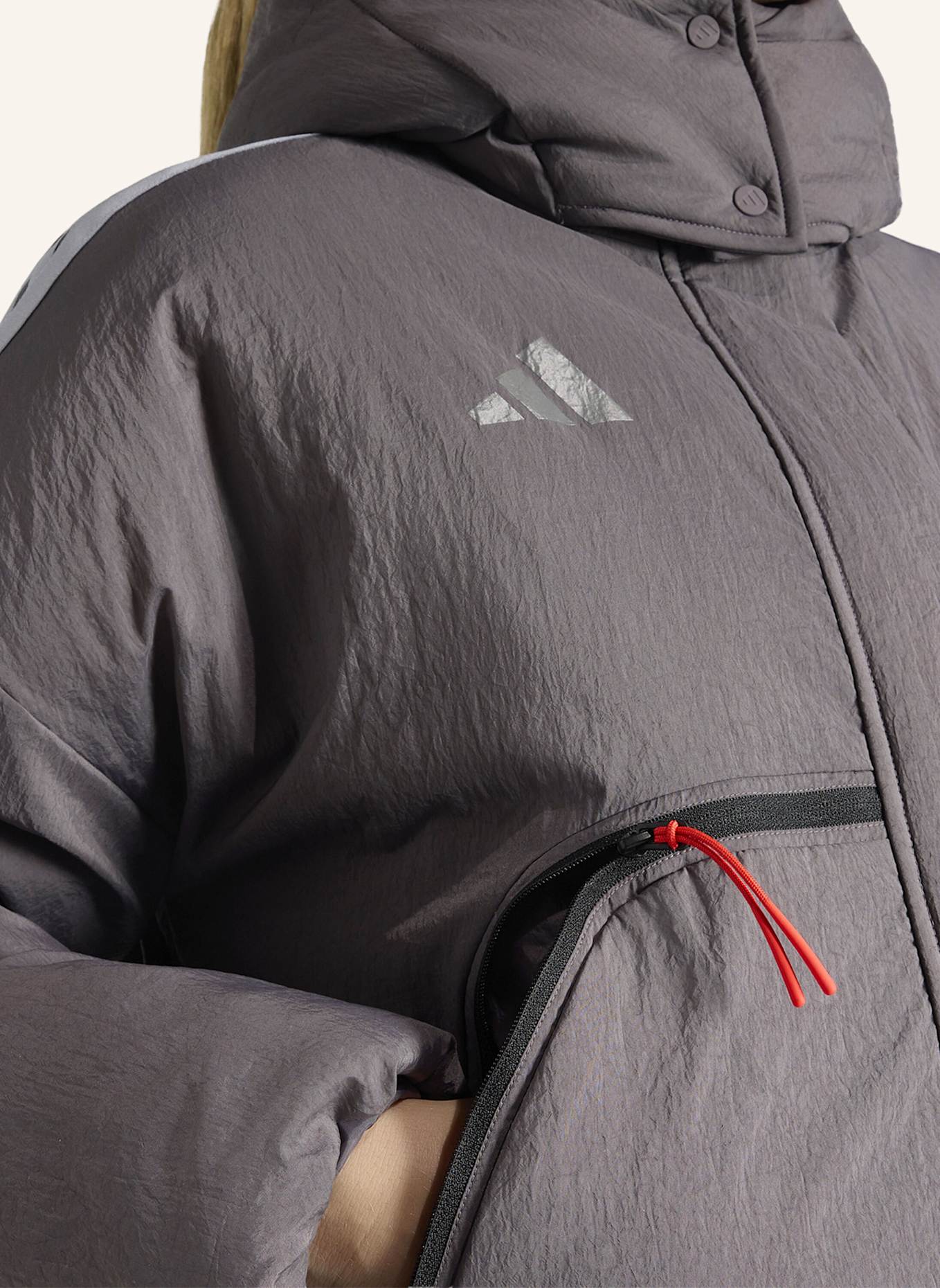 adidas AUDI REVOLUT F1 TEAM ENGINEERS & MARKETING PUFFER JACKE: GRAU