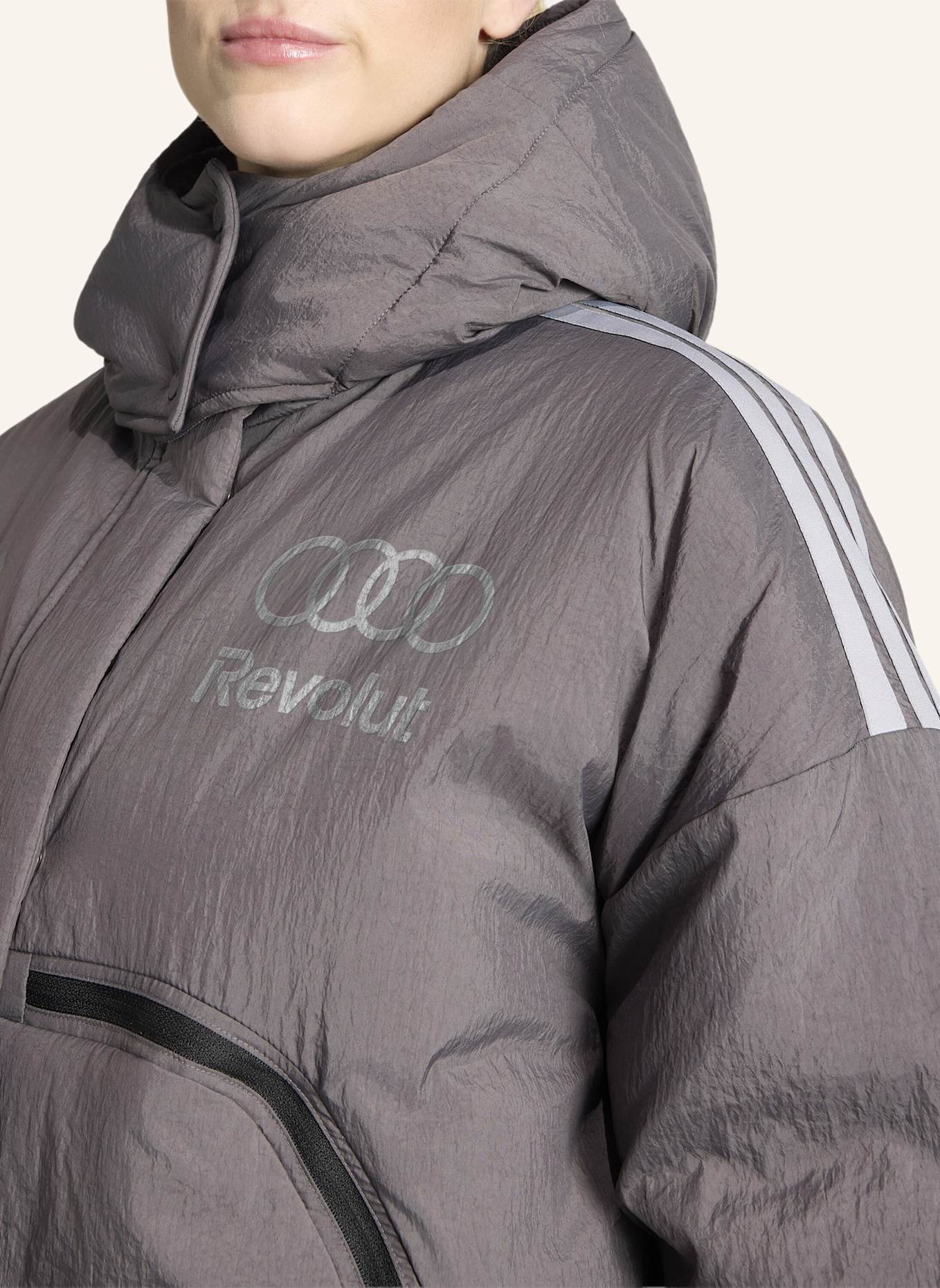 adidas AUDI REVOLUT F1 TEAM ENGINEERS & MARKETING PUFFER JACKE: GRAU