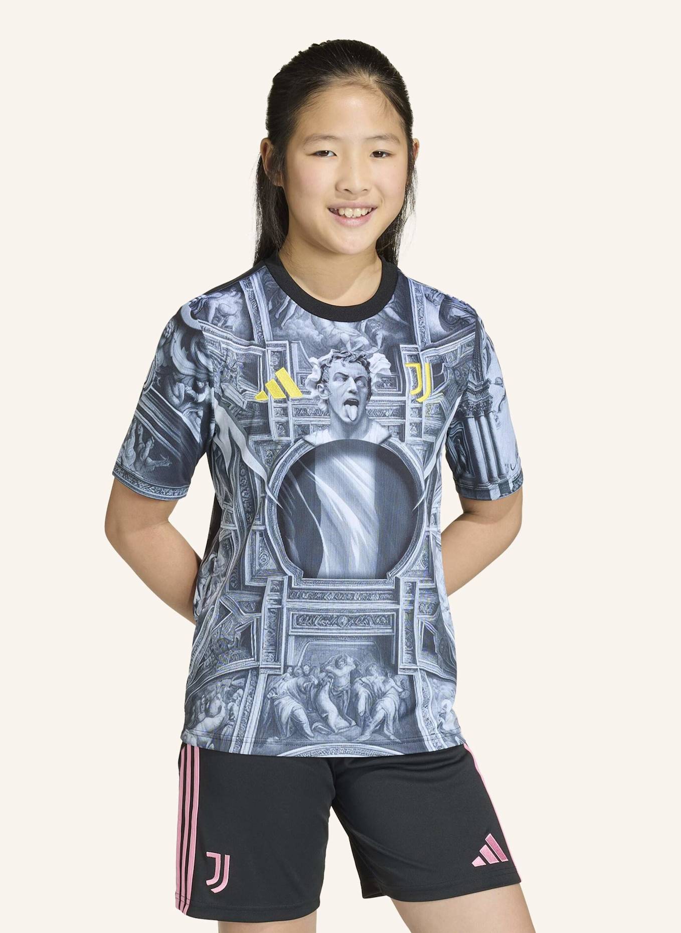 adidas JUVENTUS TURIN 25/26 KIDS AUFWÄRMSHIRT: SCHWARZ