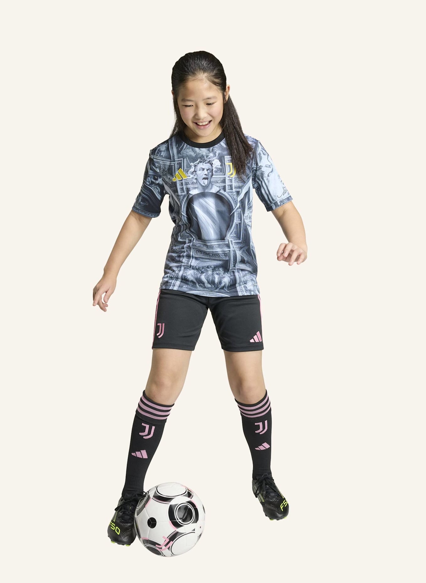 adidas JUVENTUS TURIN 25/26 KIDS AUFWÄRMSHIRT: SCHWARZ