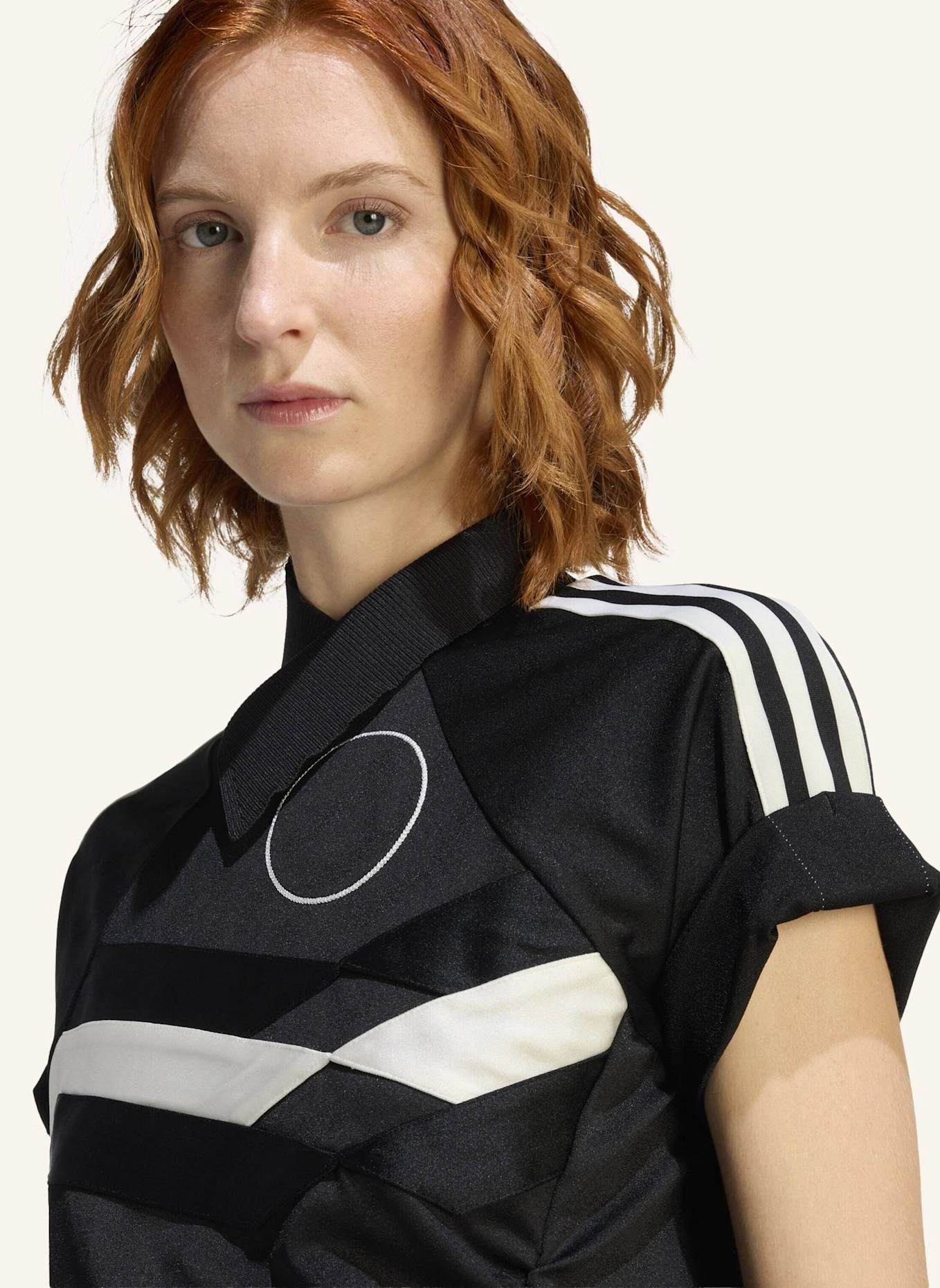 adidas Originals RECONSTRUCTED TOP: SCHWARZ/ WEISS