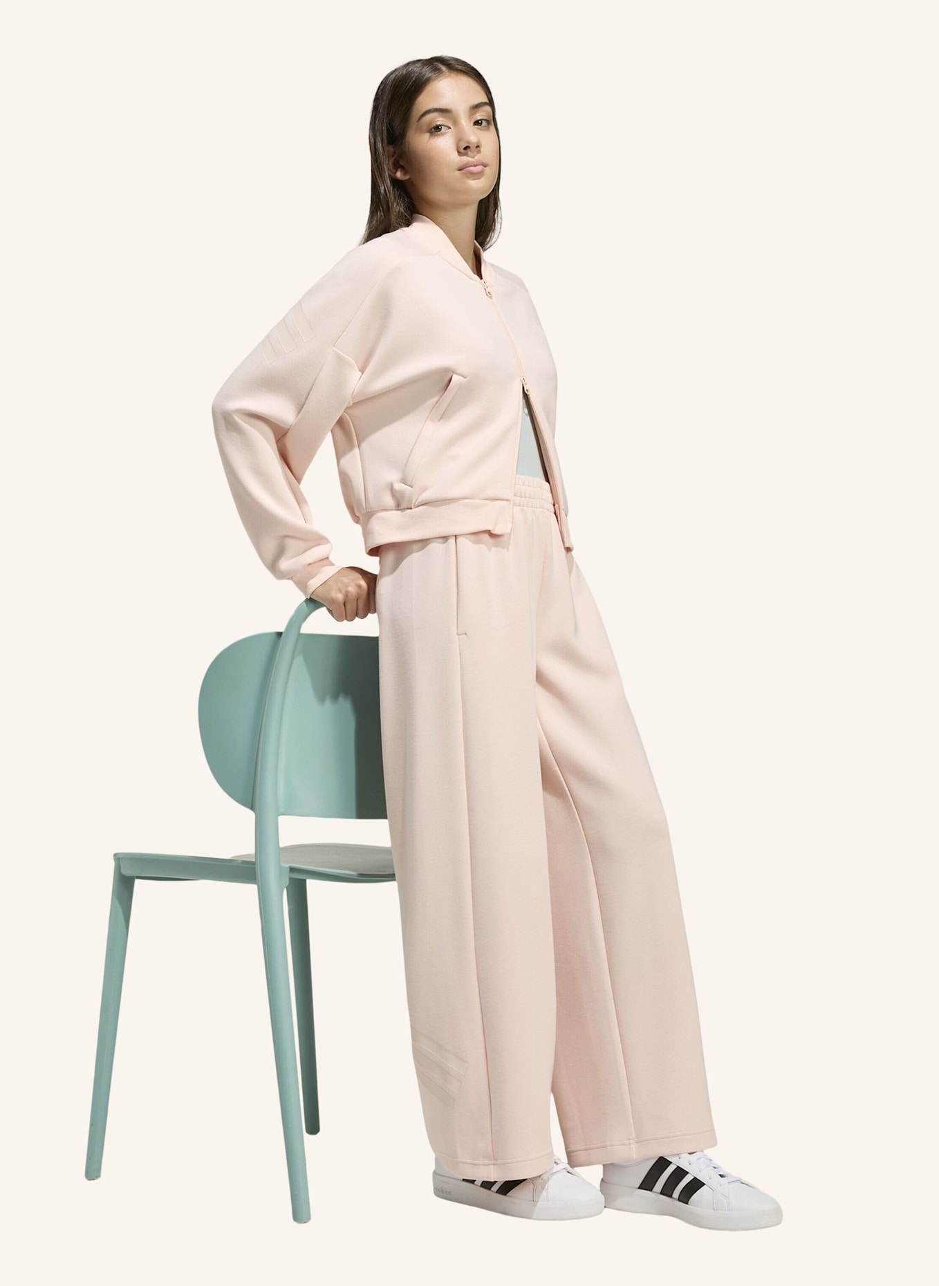 adidas FUTURE ICONS 3-STREIFEN HOSE MIT WEITEM BEIN: PINK