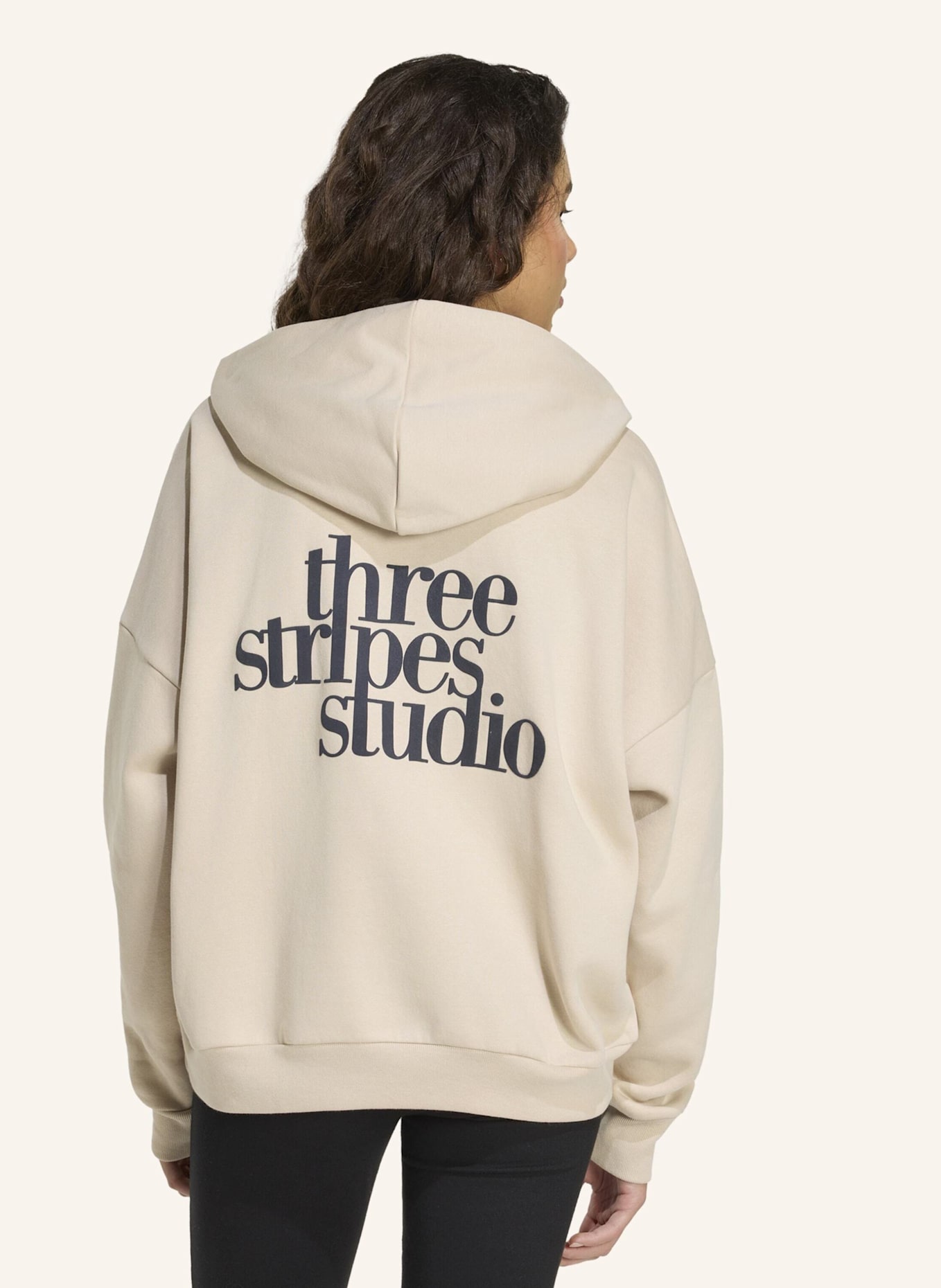 adidas 3-STREIFEN STUDIO HOODIE: BEIGE