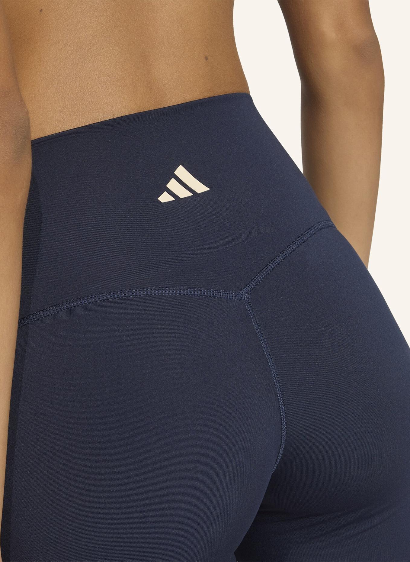 adidas 3-STREIFEN STUDIO ALL ME BOOTY LEGGINGS, KURZ: BLAU