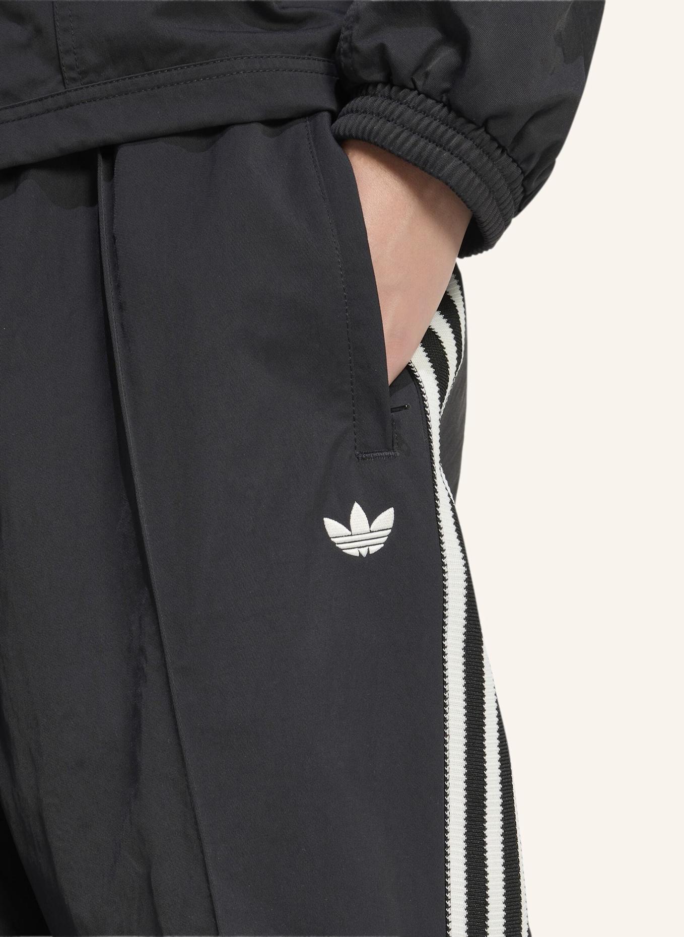 adidas Originals Trainingshose BRITCORE: SCHWARZ