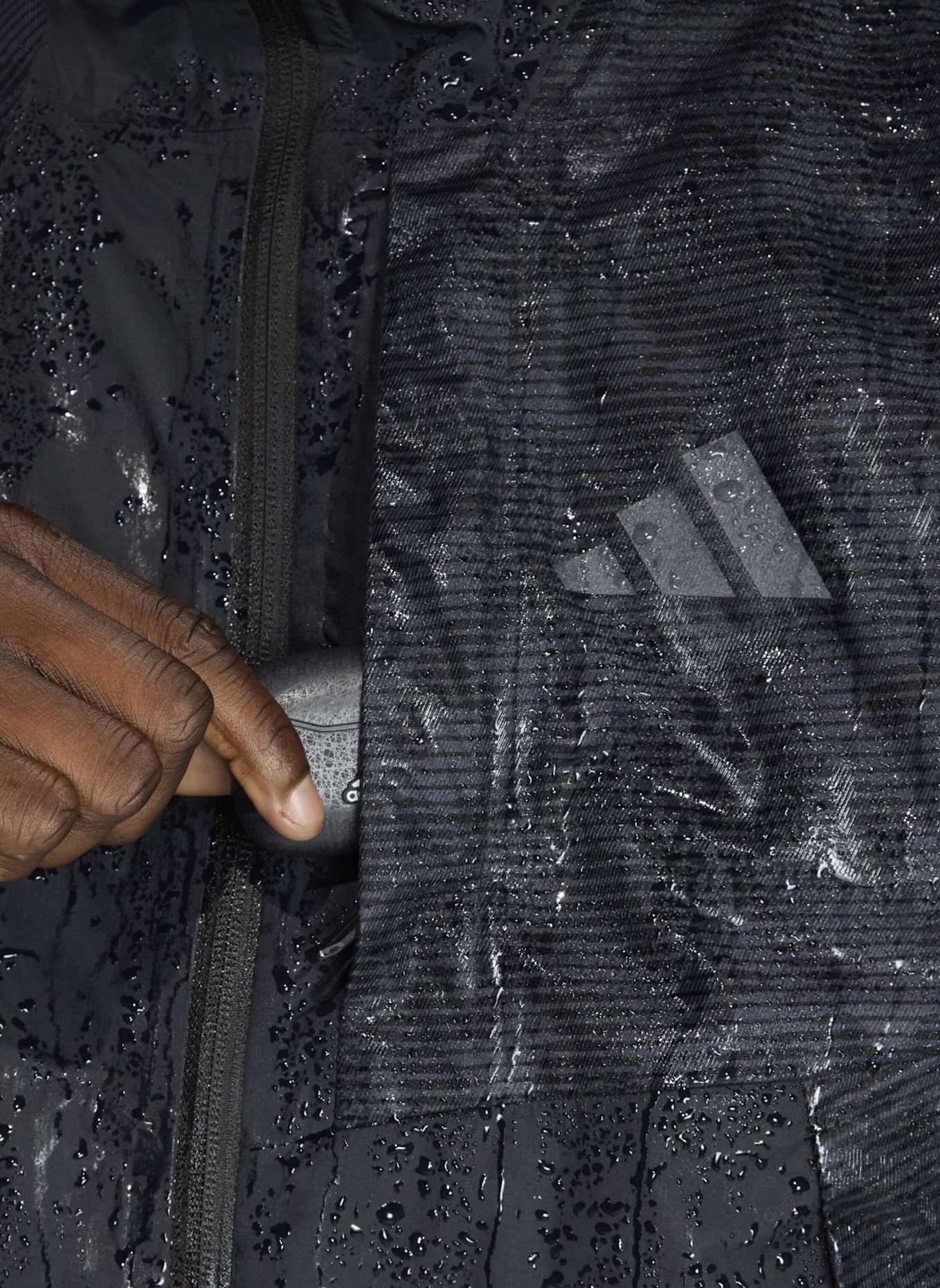 adidas TERREX TERREX XPERIOR 2.5 LAYER HYBRID PRIMEKNIT CLIMAPROOF JACKE: SCHWARZ