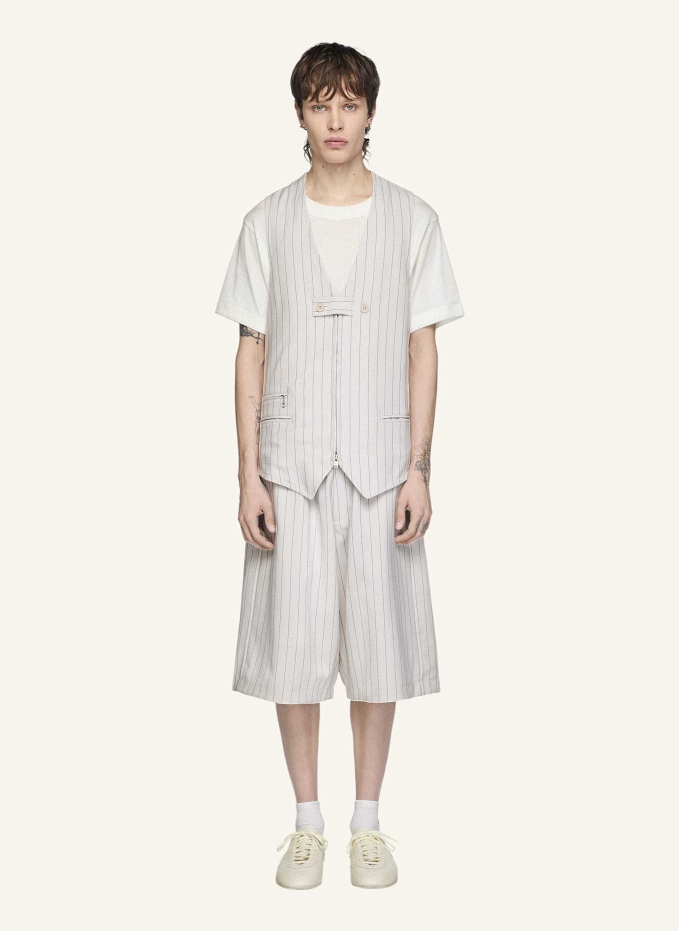 Y-3 Y-3 SPORT UNIFORM SHORTS MIT NADELSTREIFEN: GRAU