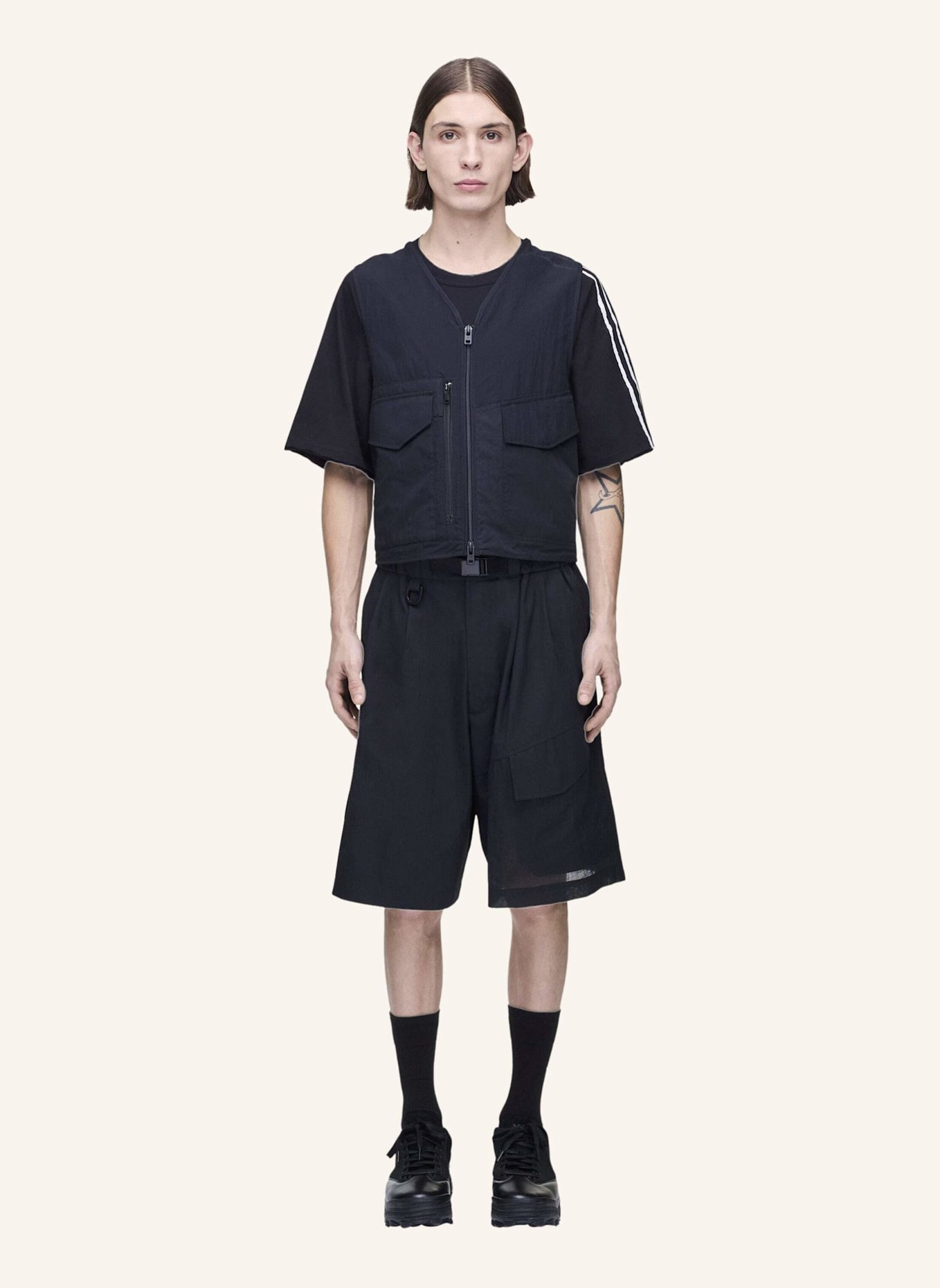 Y-3 Y-3 UT SHORTS, WEITES BEIN: SCHWARZ