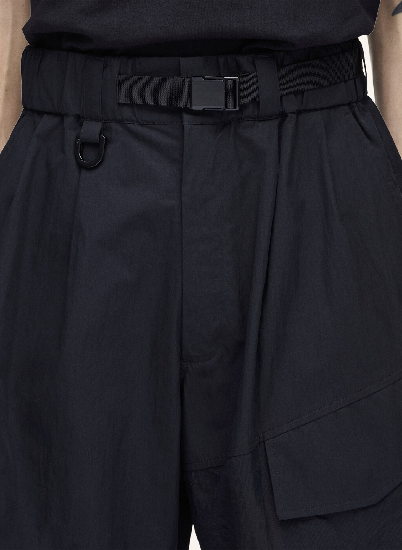 Y-3 Y-3 UT SHORTS, WEITES BEIN: SCHWARZ