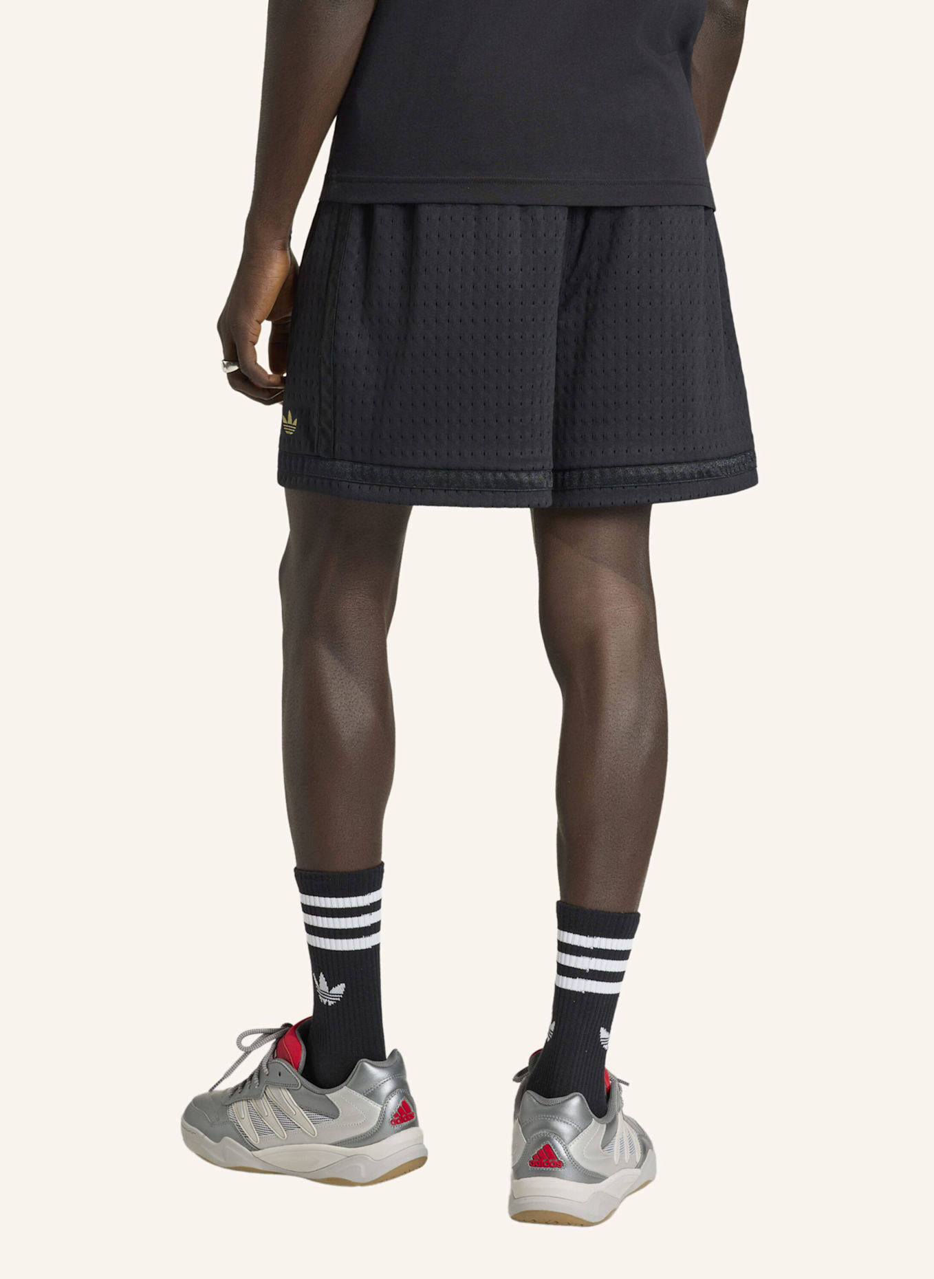 adidas FC BAYERN MÜNCHEN SHORTS: SCHWARZ