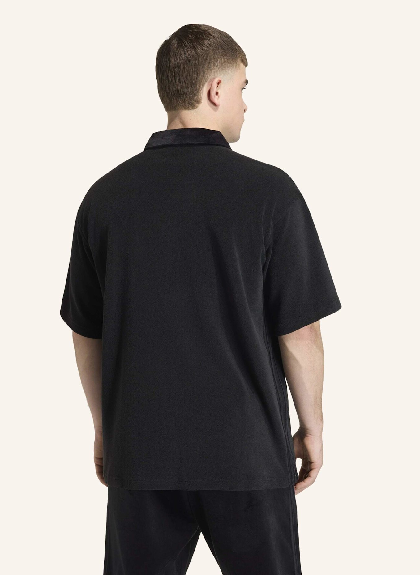 adidas FC BAYERN MÜNCHEN POLOSHIRT: SCHWARZ