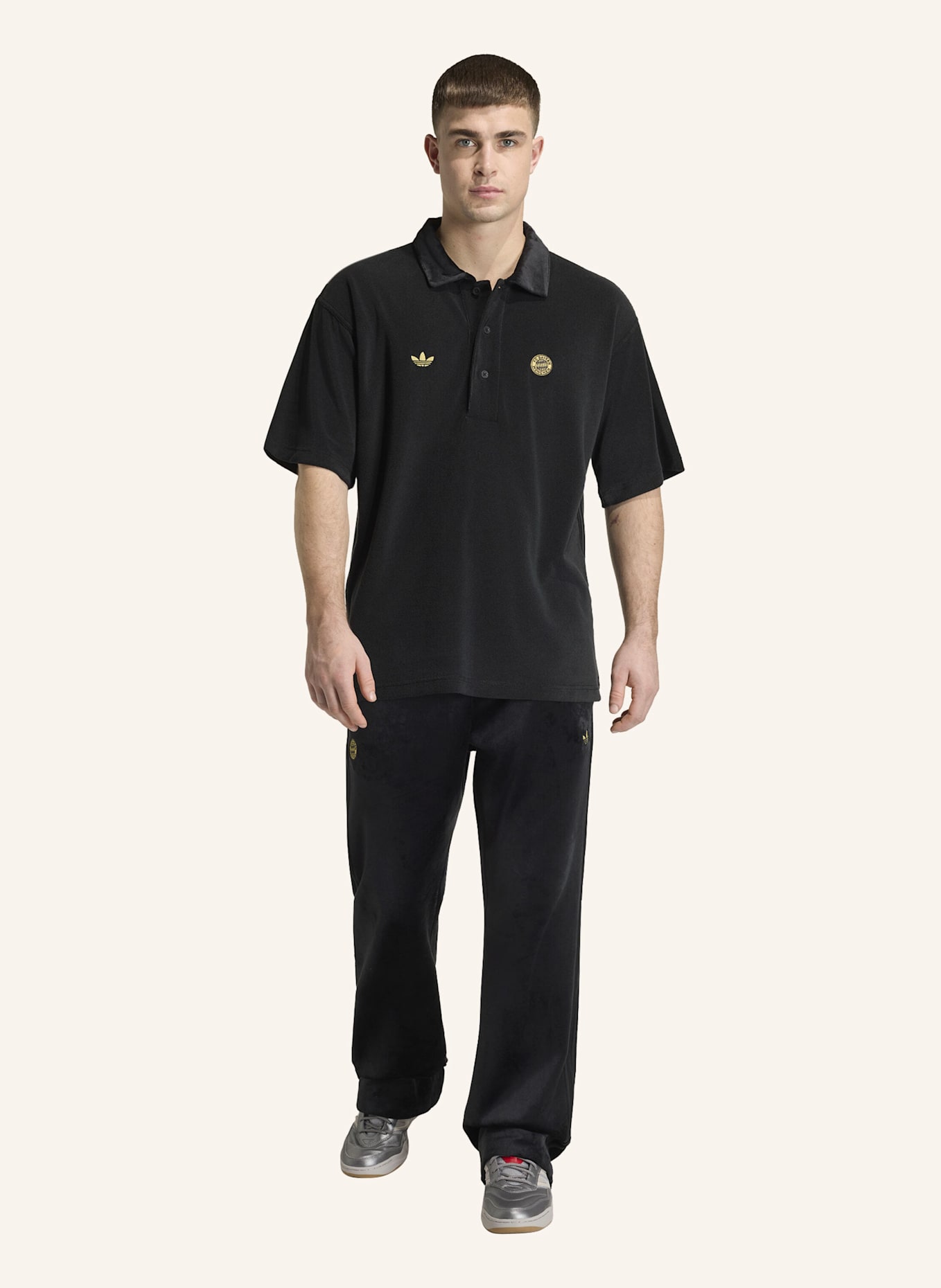 adidas FC BAYERN MÜNCHEN POLOSHIRT: SCHWARZ