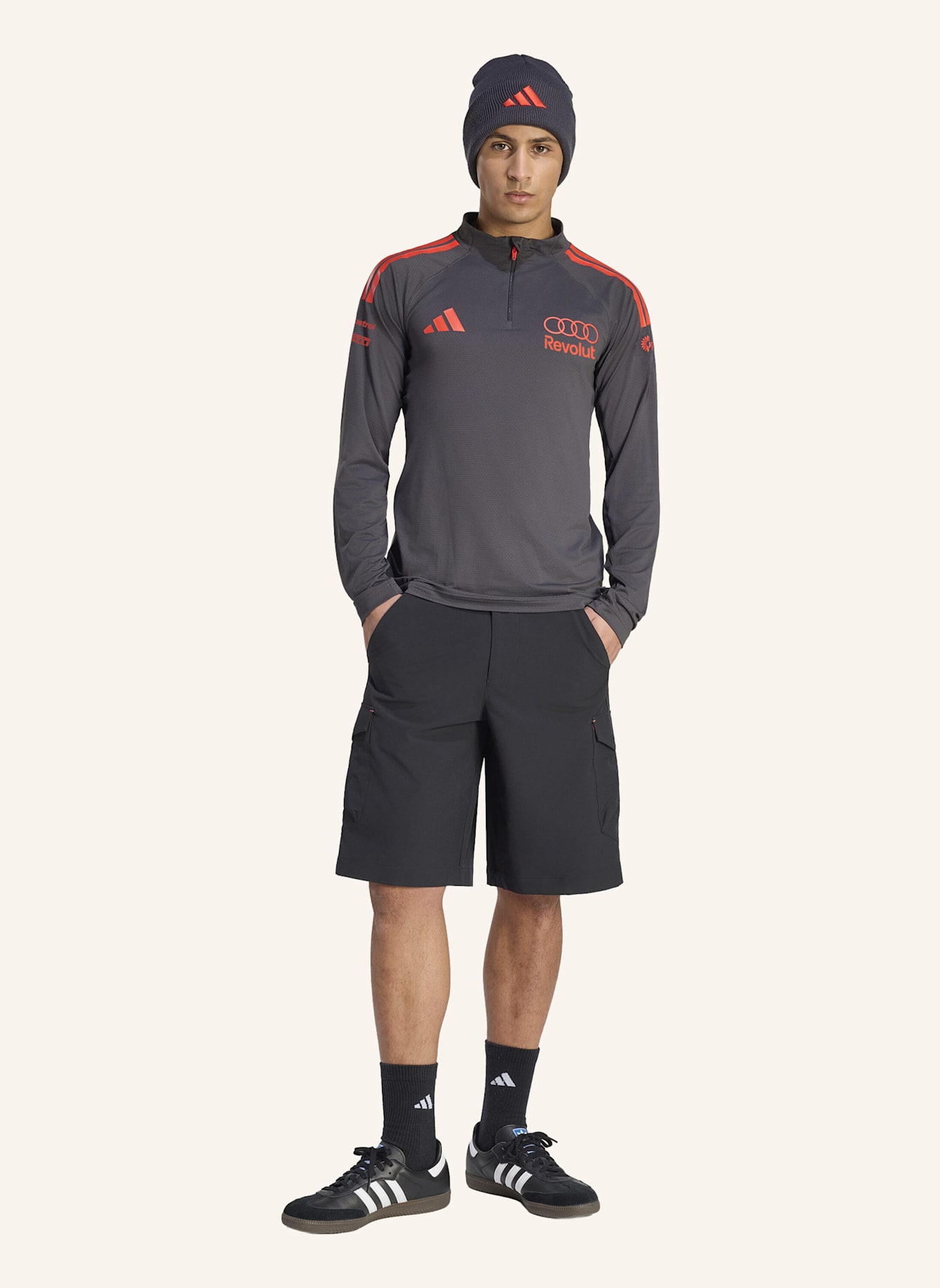 adidas AUDI REVOLUT F1 TEAM MECHANICS SHORTS: SCHWARZ