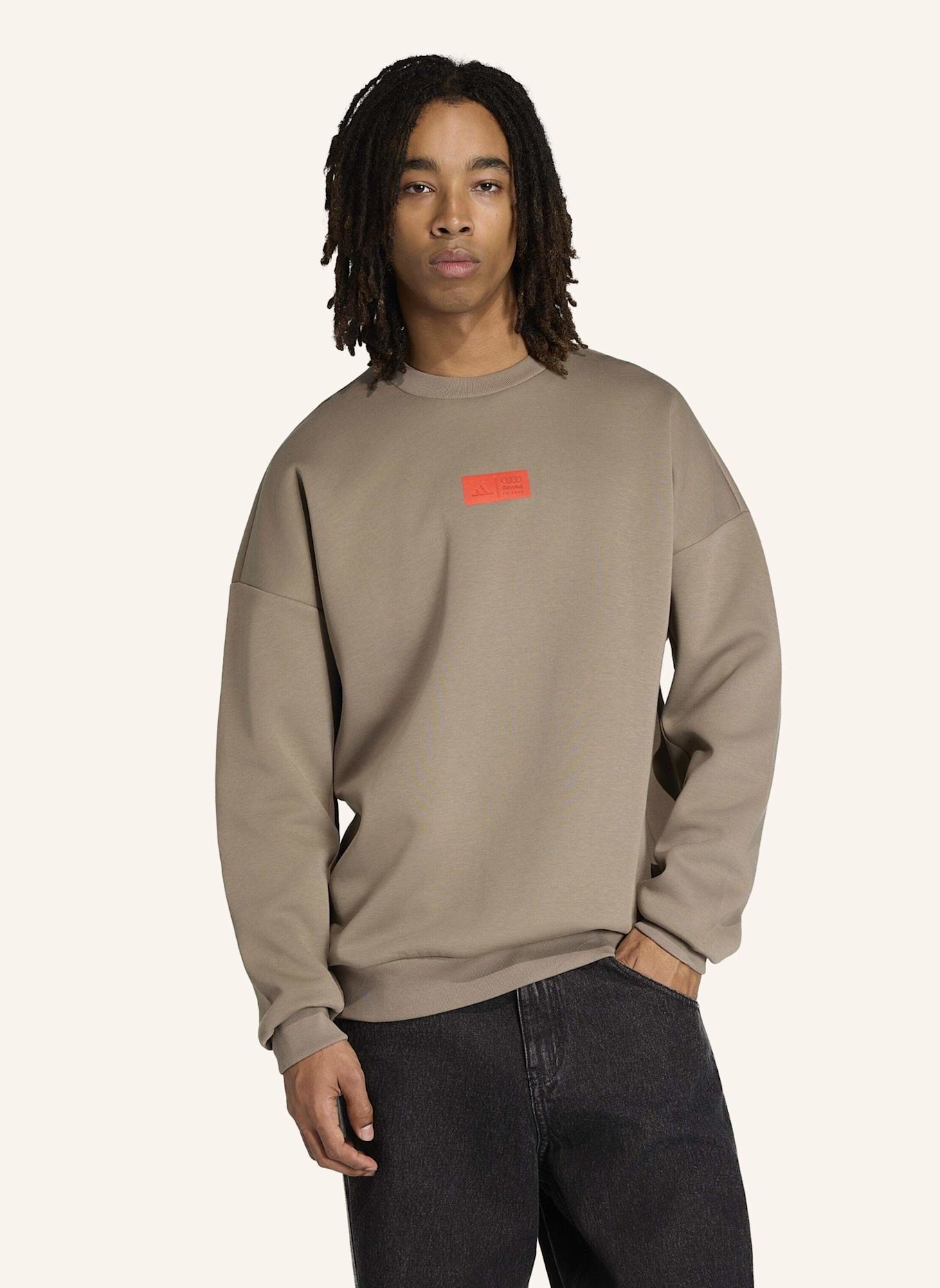 adidas AUDI REVOLUT F1 TEAM ELEVATED CREW SWEAT SWEATSHIRT: BRAUN/ ROT