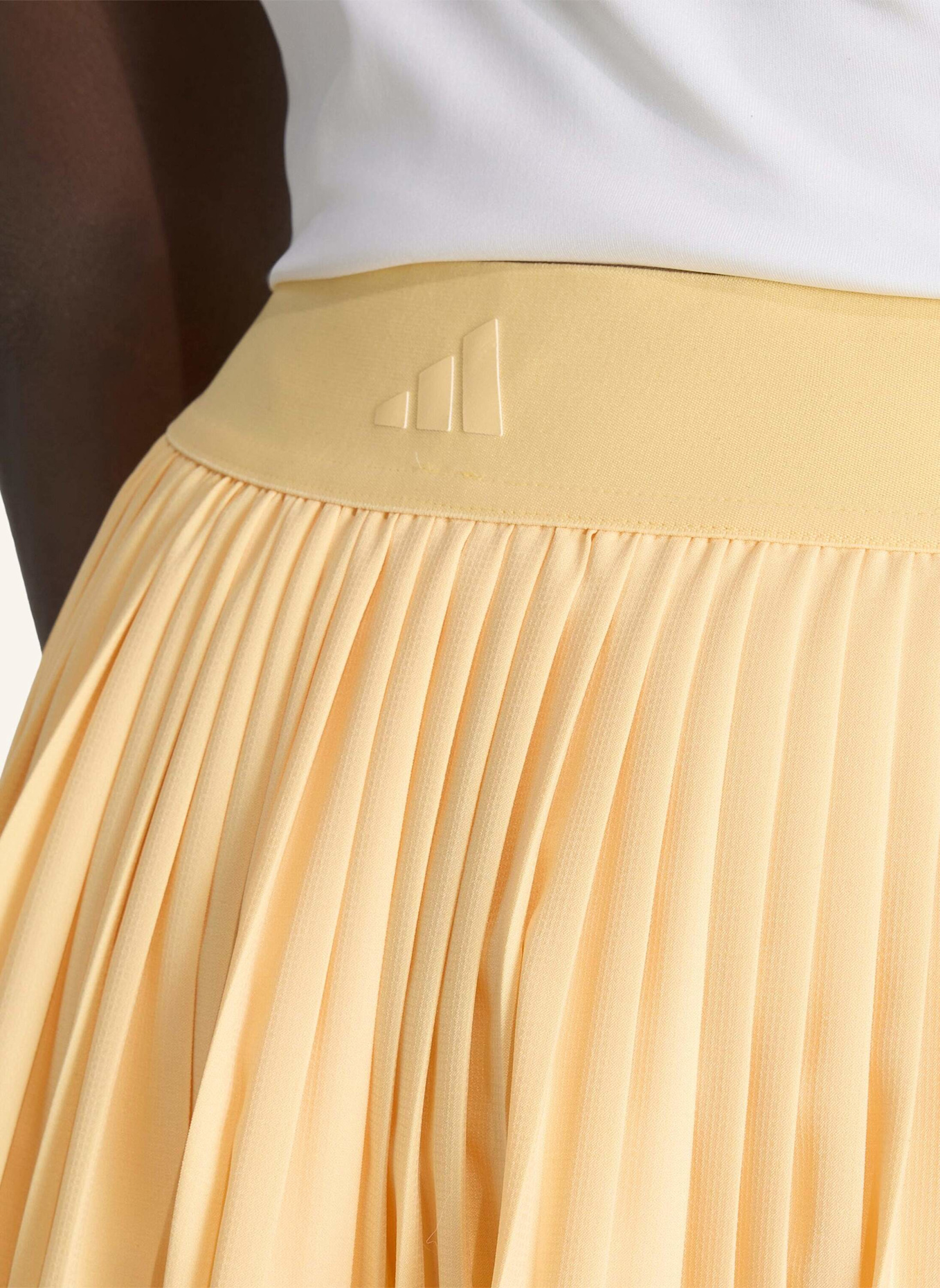 adidas CLUB PLEATED TENNISROCK: ORANGE