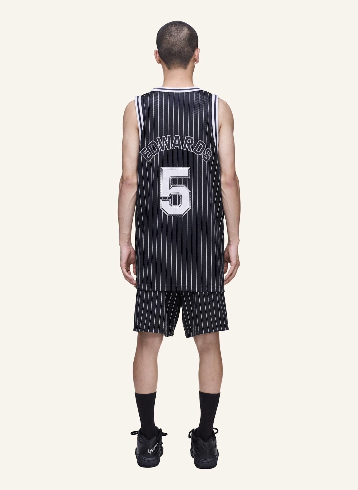 Y-3 Y-3 MESH NADELSTREIFEN SHORTS: SCHWARZ