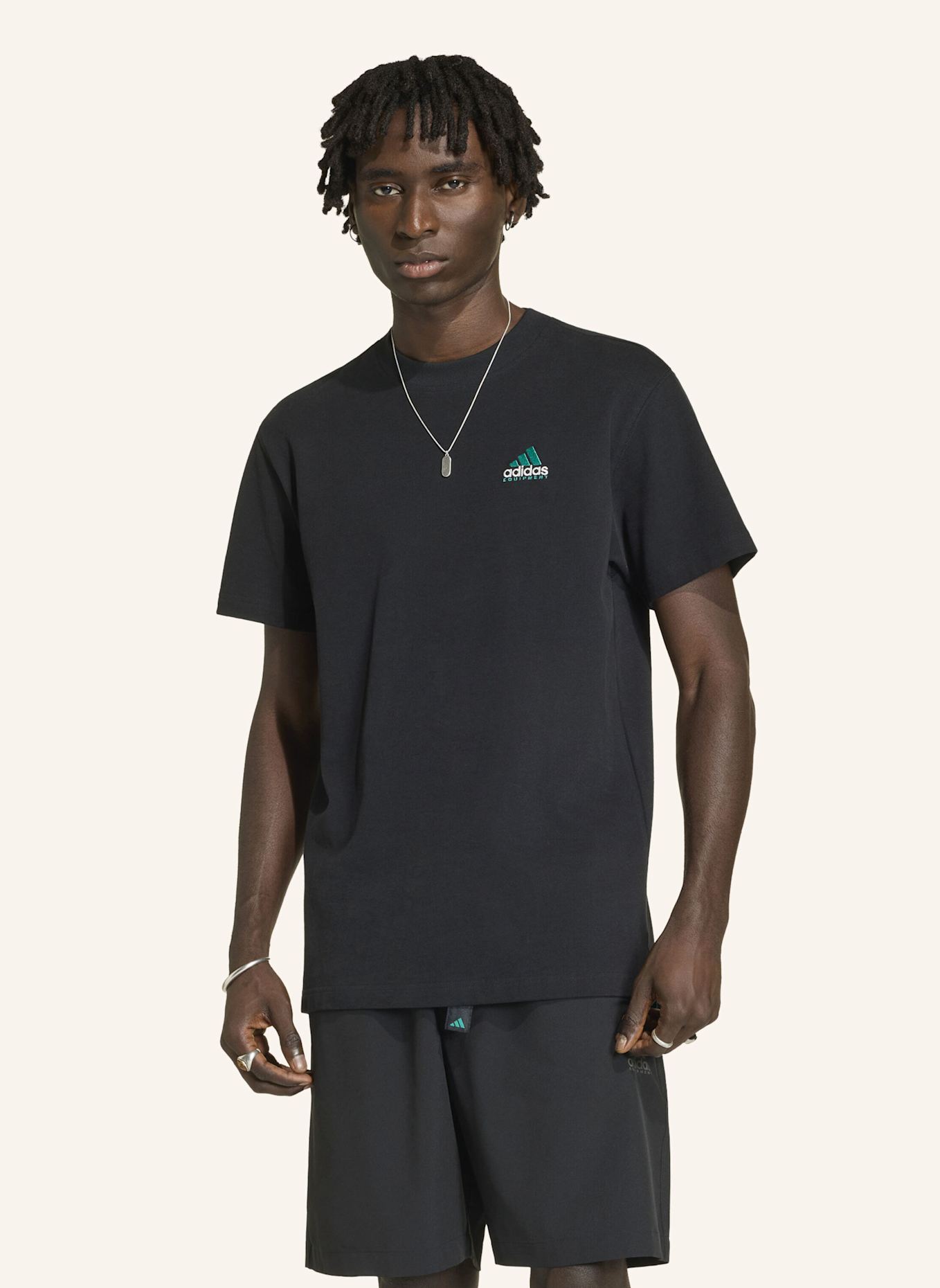 adidas Originals ADIDAS EQUIPMENT BLUR GRAPHIC T-SHIRT: SCHWARZ