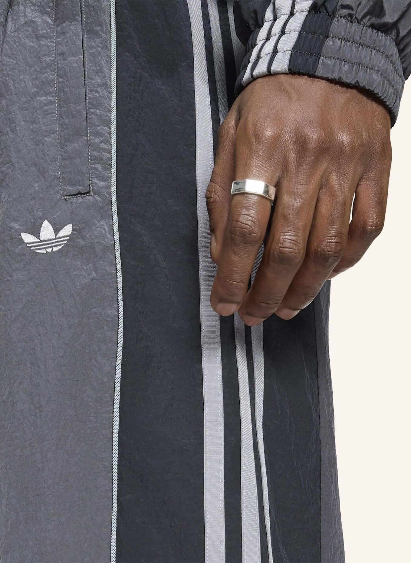 adidas Originals ADILENIUM SEASON 5 TRAININGSHOSE: SCHWARZ