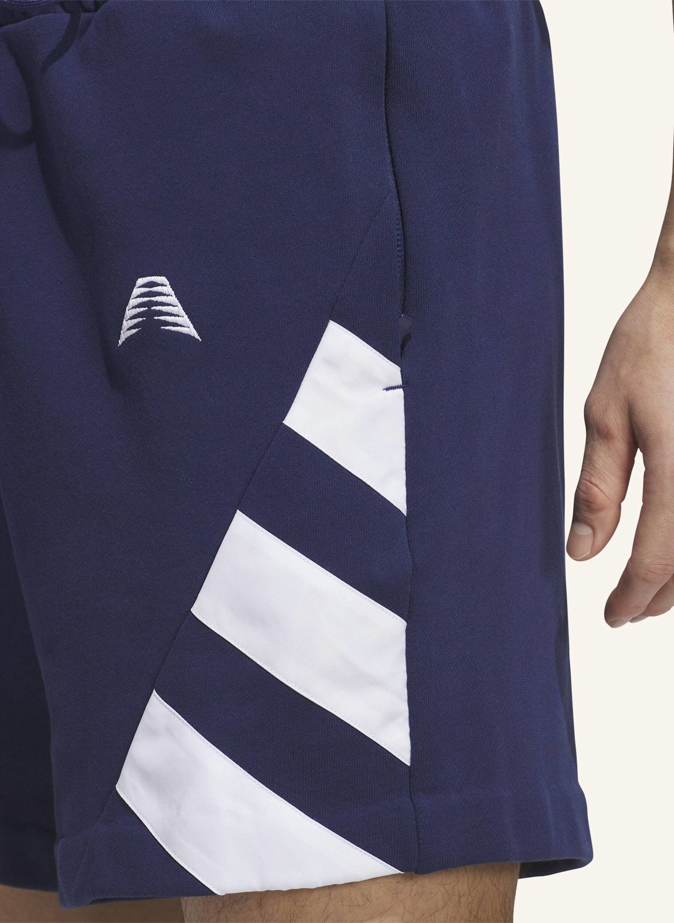 adidas ANTHONY EDWARDS FOUNDATION SHORTS: BLAU