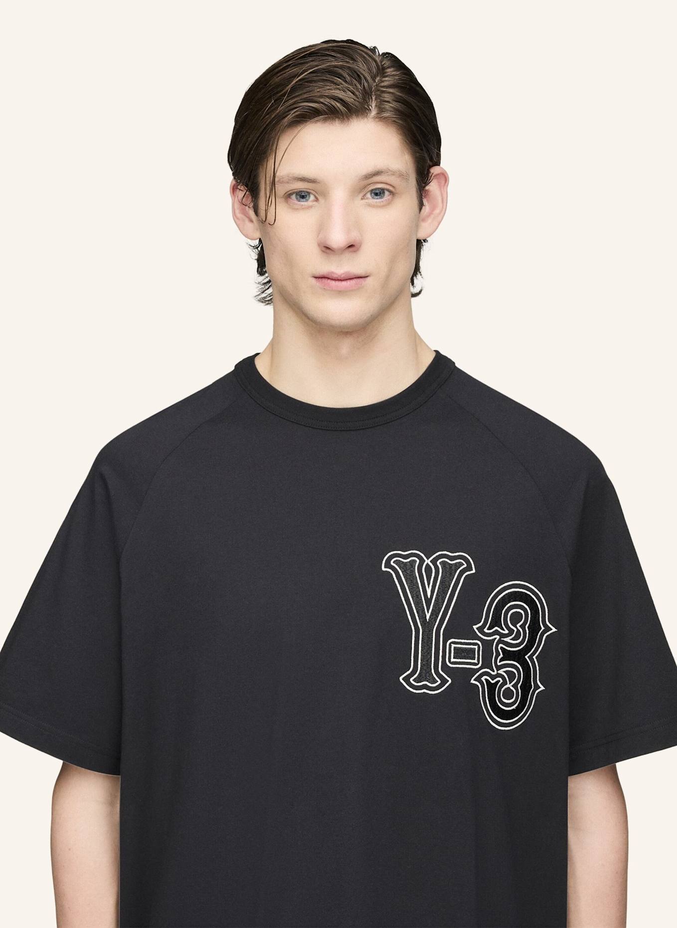 Y-3 Y-3 ELITE 5 GFX KURZÄRMELIGES T-SHIRT: SCHWARZ