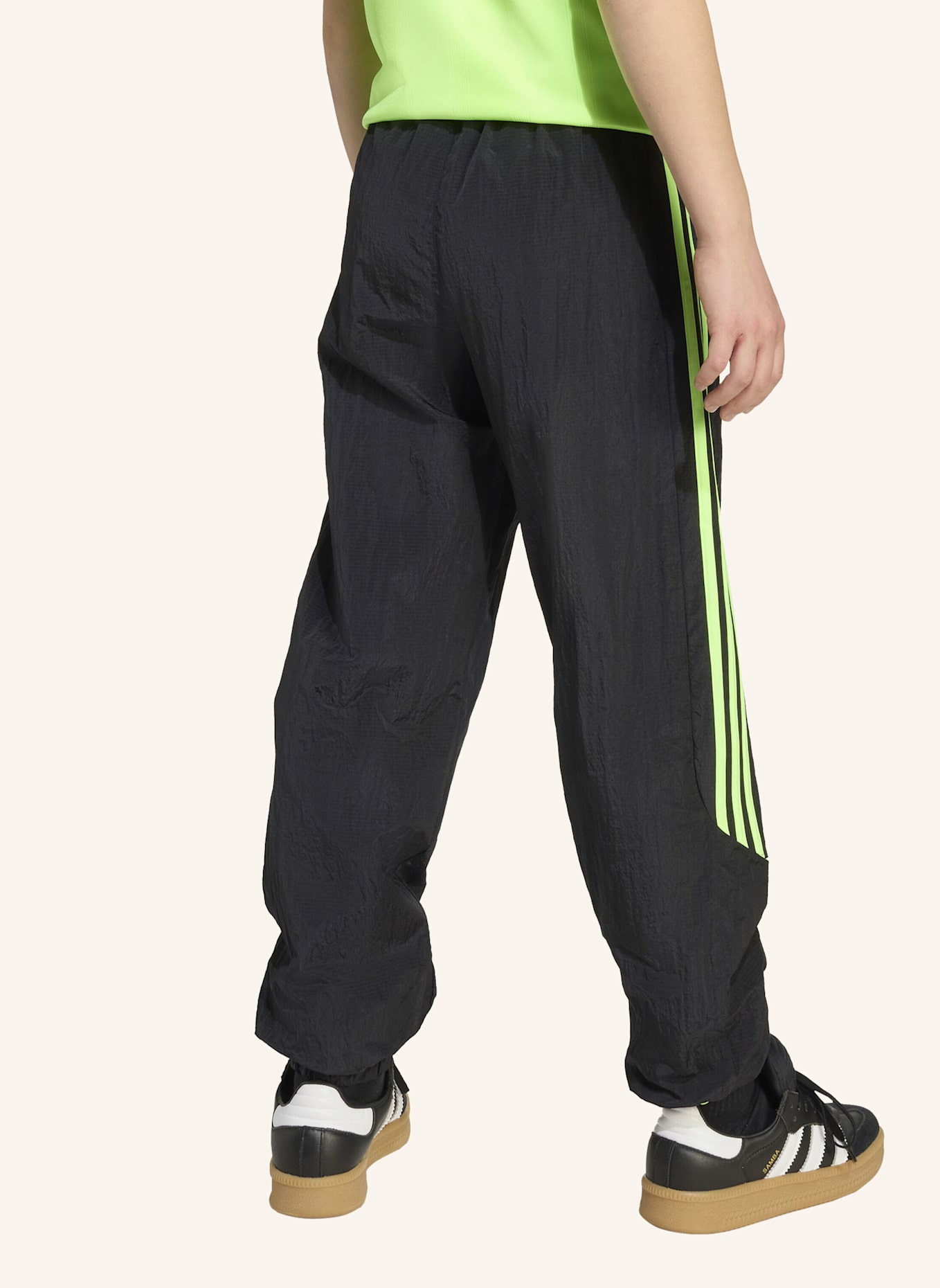 adidas Originals TEAMGEIST TRAININGSHOSE: SCHWARZ/ GRÜN