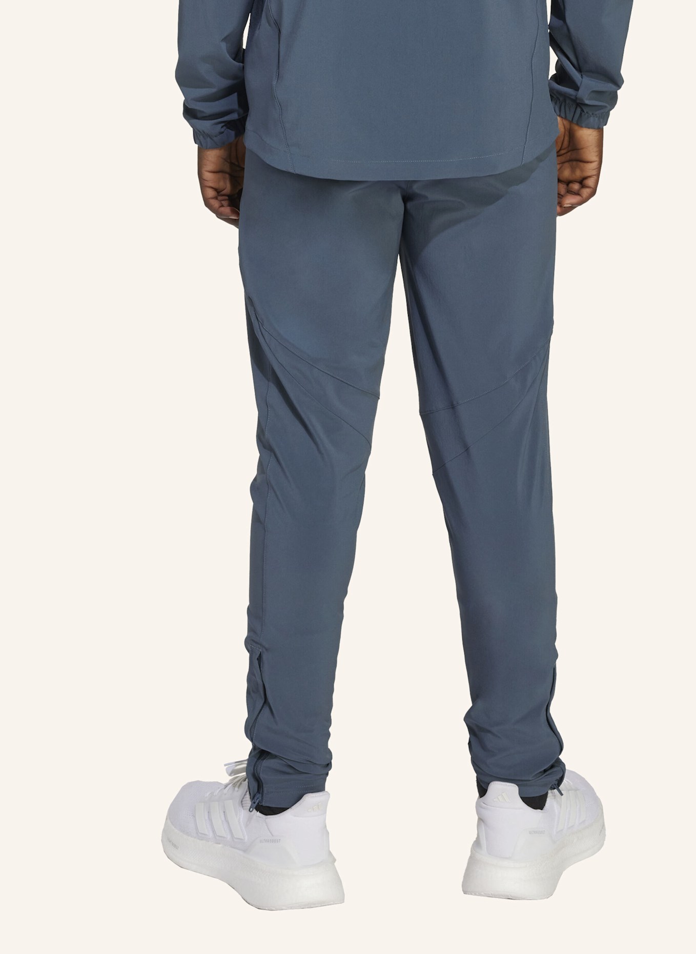 adidas FC BAYERN MÜNCHEN TIRO 25 COMPETITION KIDS VIS TECH TRAVEL HOSE: GRAU/ ORANGE