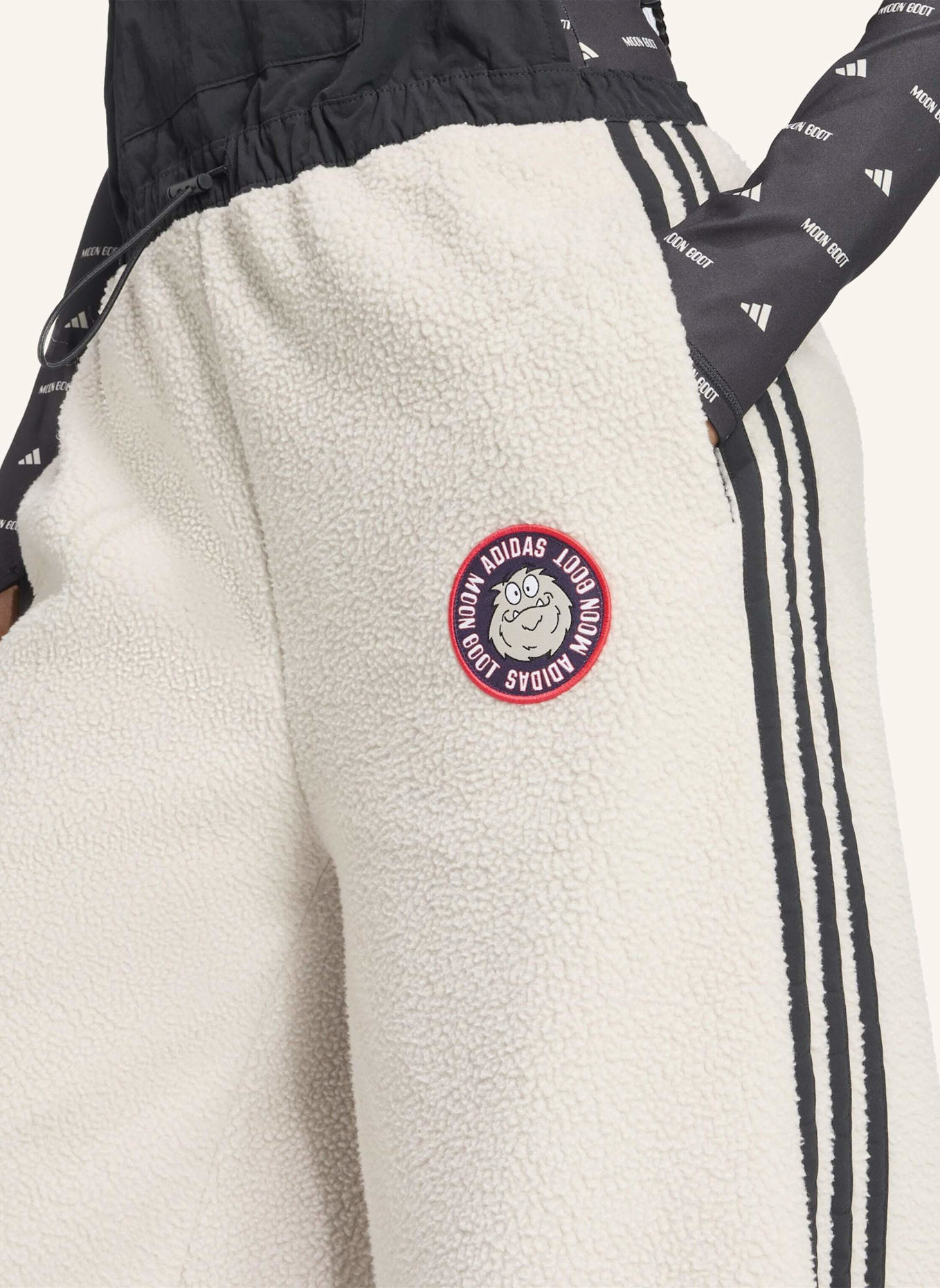 adidas Latzhose im Materialmix: GRAU