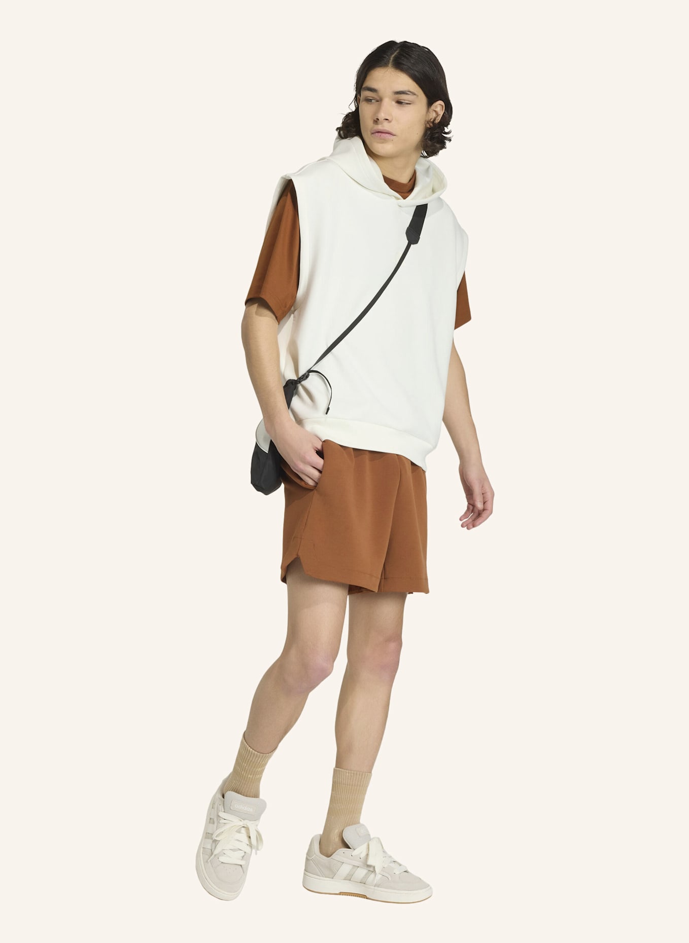 adidas Sweatshorts SOFT LUX: BRAUN