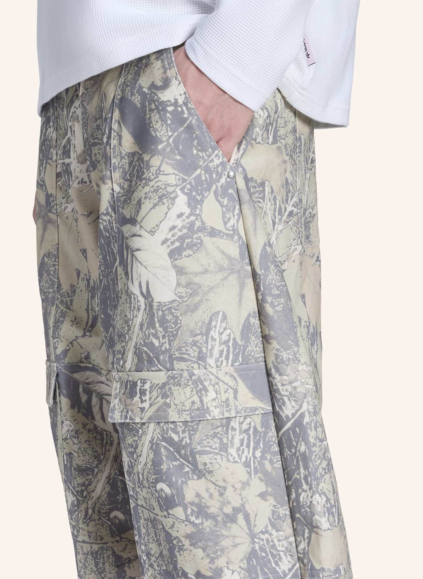 adidas Originals ORIGINALS CANVAS CARGO WORKHOSE: GRAU/ BEIGE