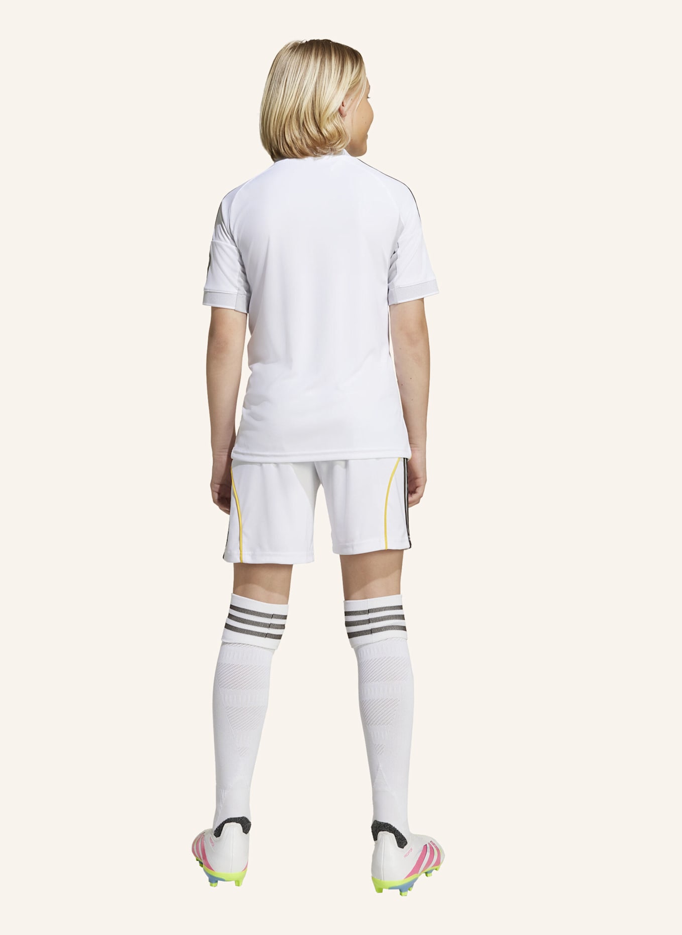 adidas REAL MADRID 25/26 JUNIOR-HEIMAUSRÜSTUNG: WEISS