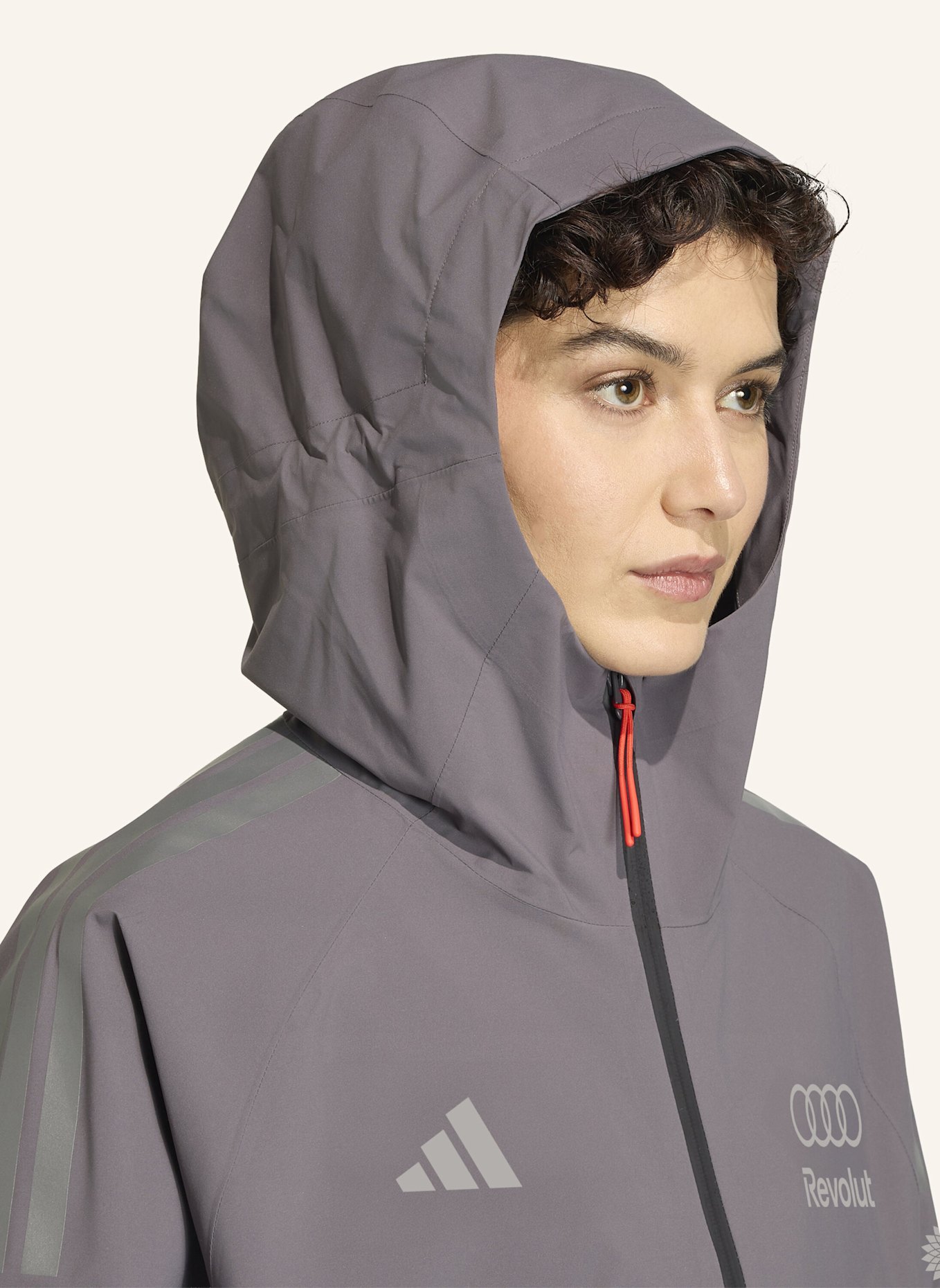 adidas AUDI REVOLUT F1 TEAM ENGINEERS & MARKETING REGENJACKE: GRAU