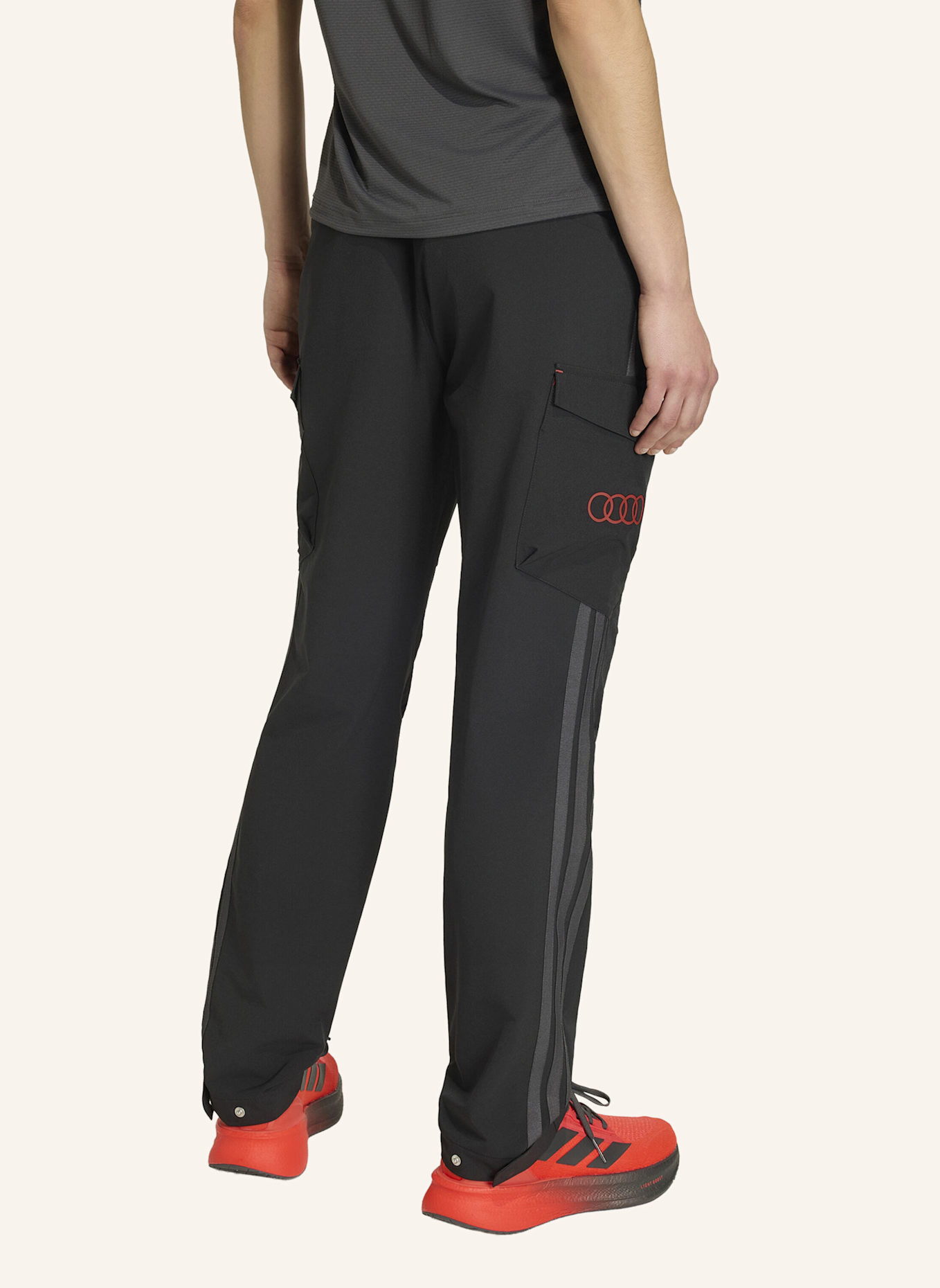 adidas AUDI REVOLUT F1 TEAM MECHANICS HOSE: SCHWARZ