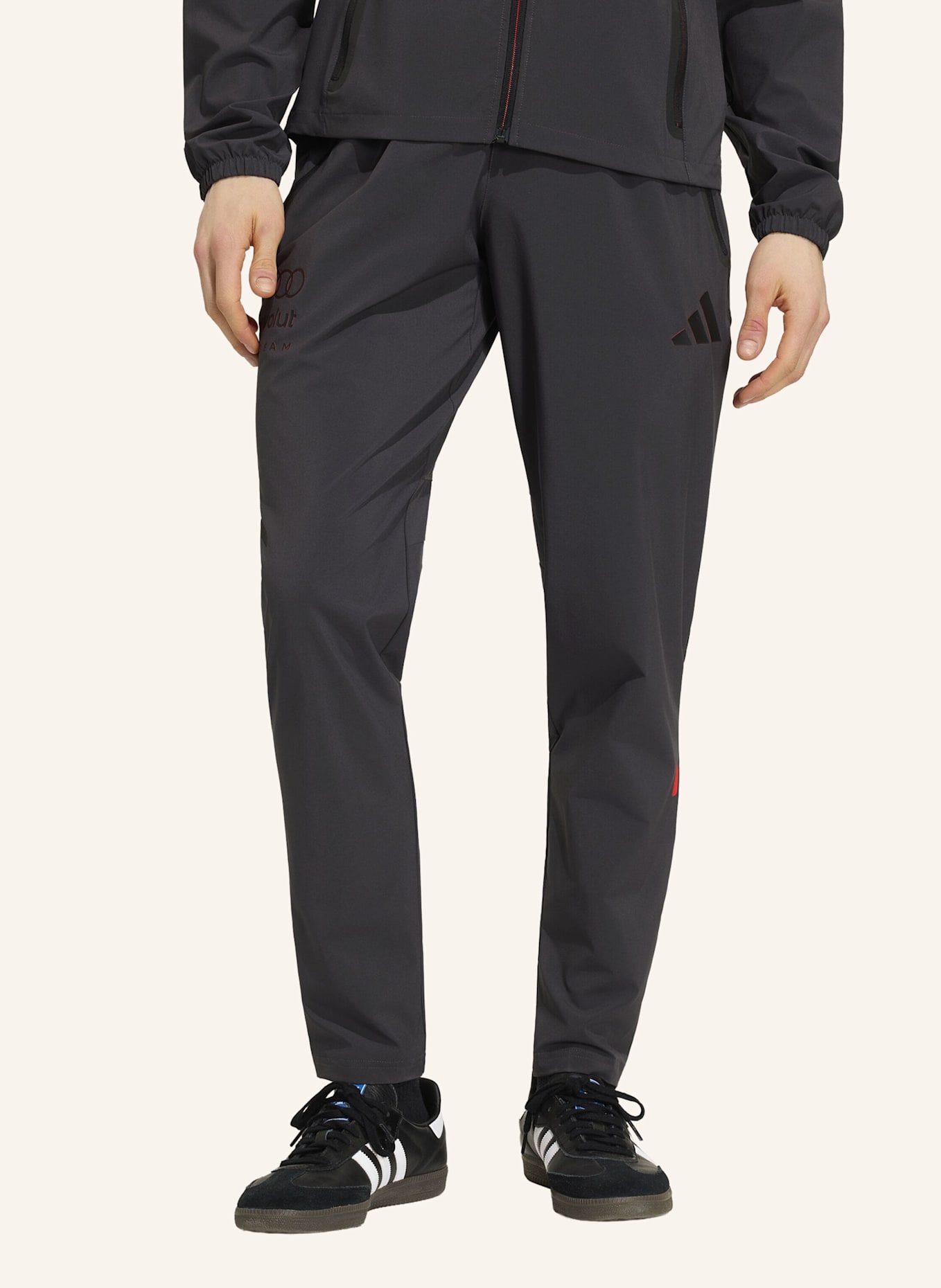 adidas AUDI REVOLUT F1 TEAM DNA VIS TECH HOSE: SCHWARZ/ ROT