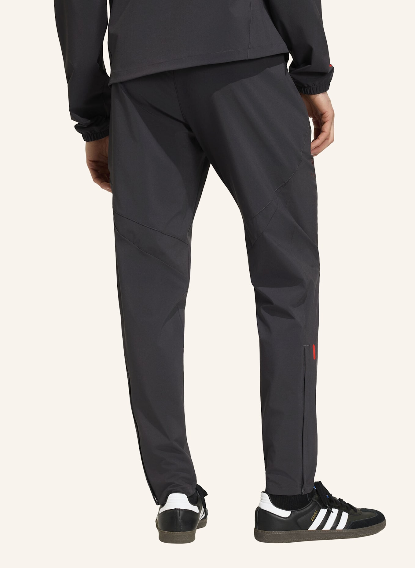 adidas AUDI REVOLUT F1 TEAM DNA VIS TECH HOSE: SCHWARZ/ ROT