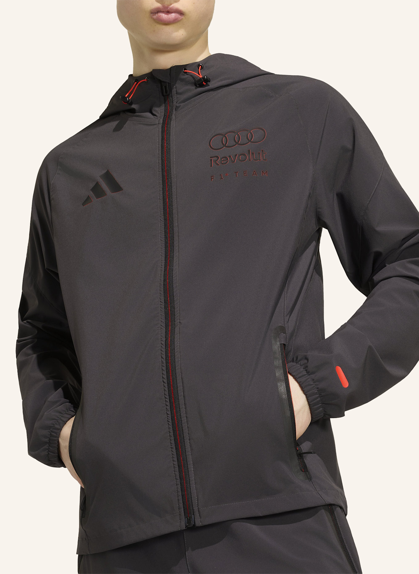 adidas AUDI REVOLUT F1 TEAM DNA VIS TECH JACKE: SCHWARZ/ ROT