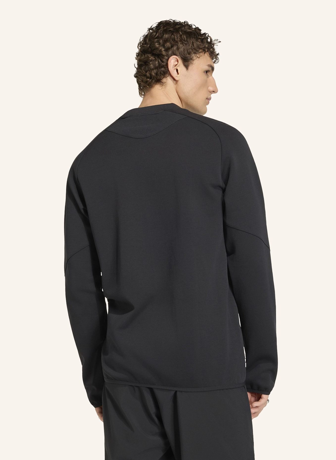 adidas JAMAIKA X BOB MARLEY TIRO TECH SWEATSHIRT, RUNDHALSAUSSCHNITT: SCHWARZ