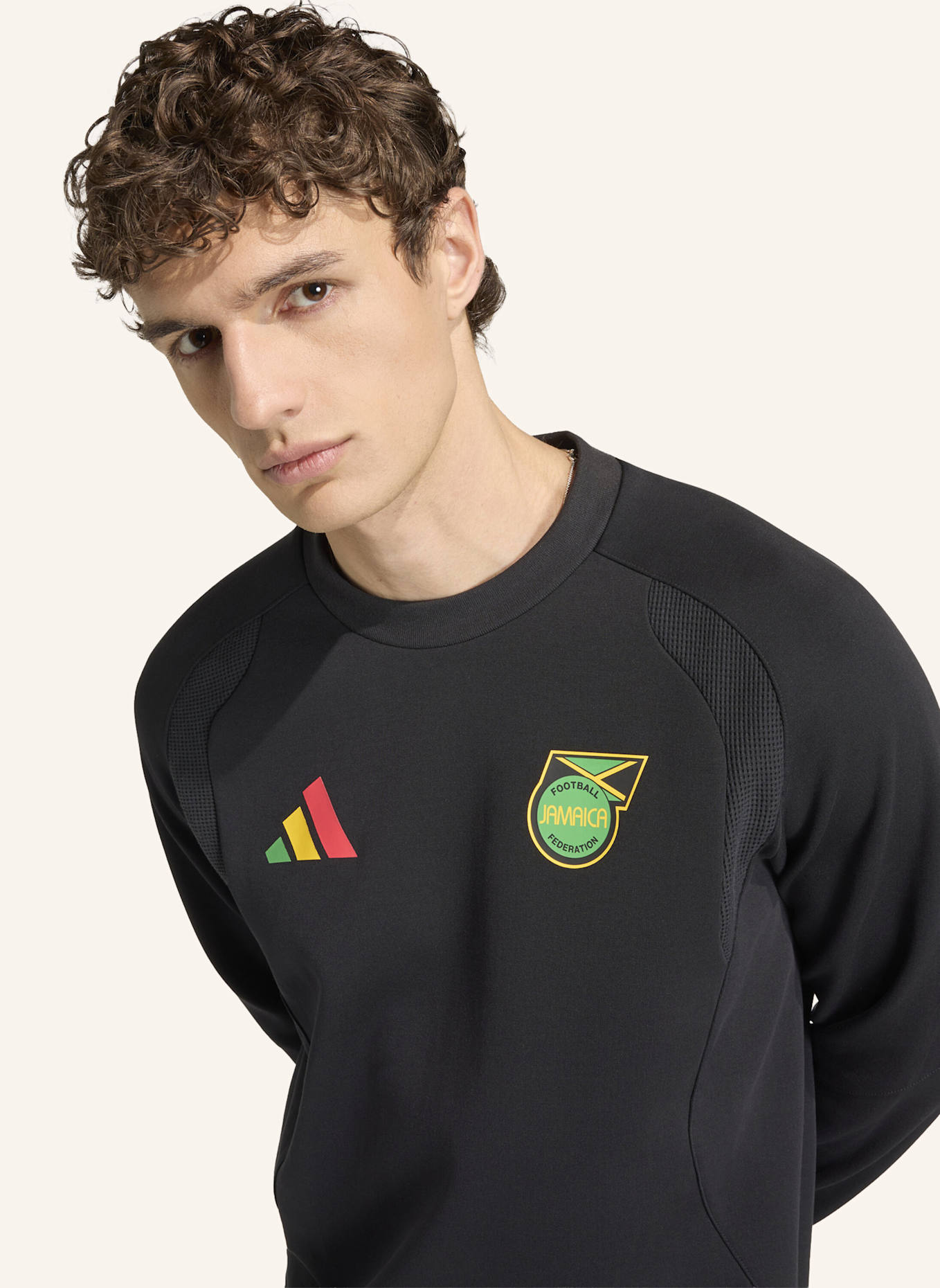 adidas JAMAIKA X BOB MARLEY TIRO TECH SWEATSHIRT, RUNDHALSAUSSCHNITT: SCHWARZ