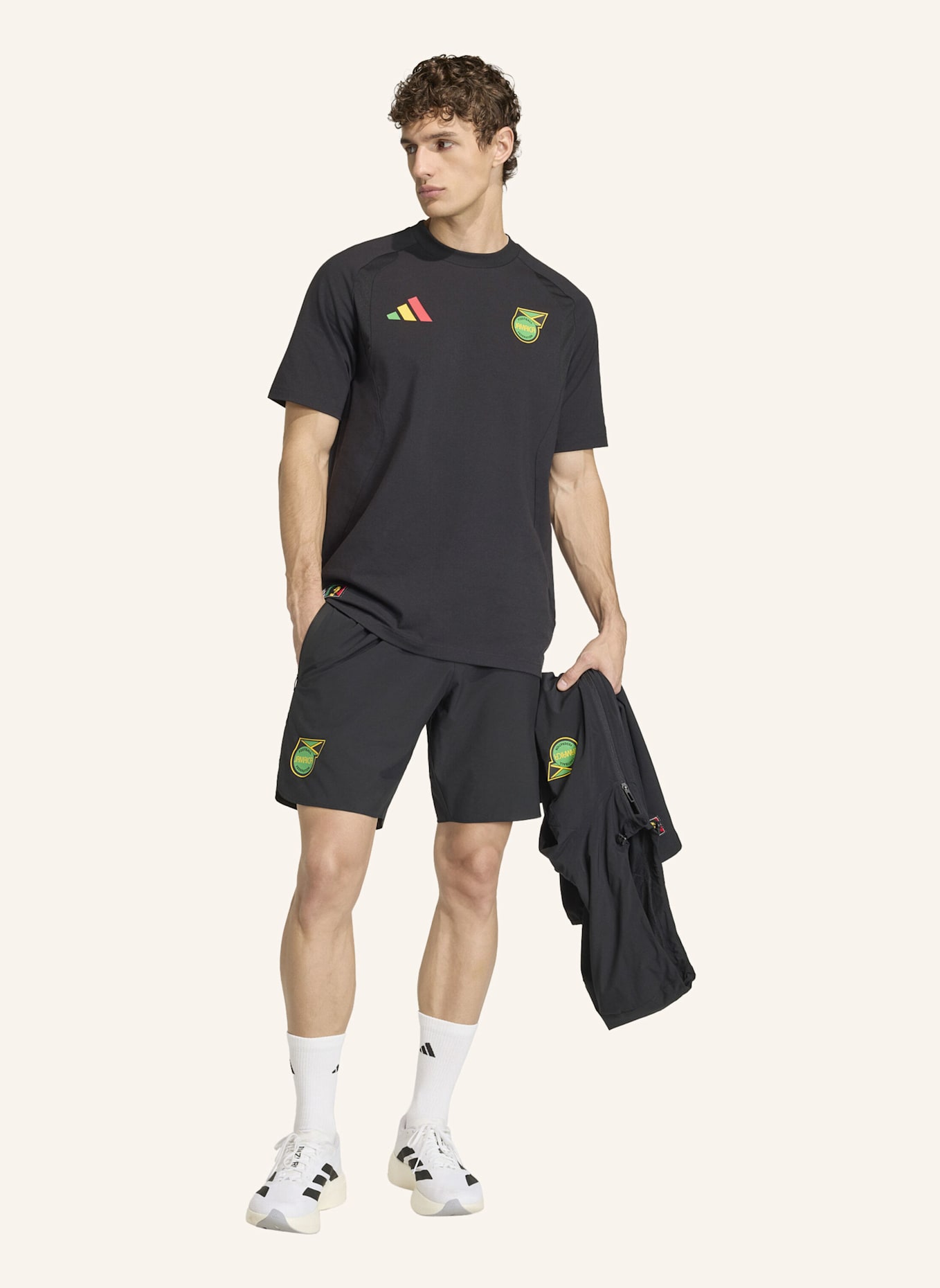 adidas JAMAIKA X BOB MARLEY TIRO TRAVEL SHORTS: SCHWARZ