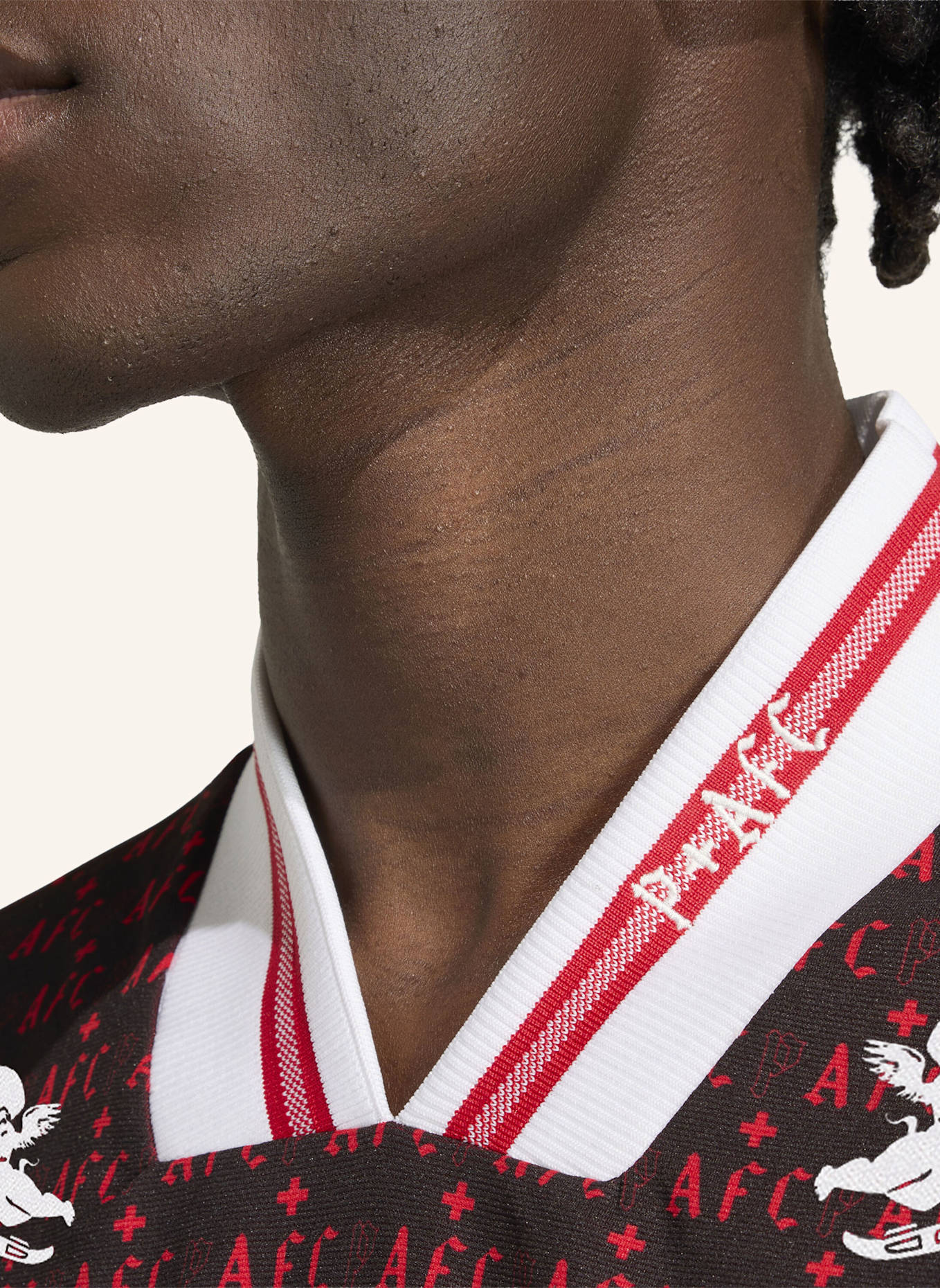adidas ARSENAL FC PLACES+FACES LIFESTYLER TRIKOT: SCHWARZ/ WEISS