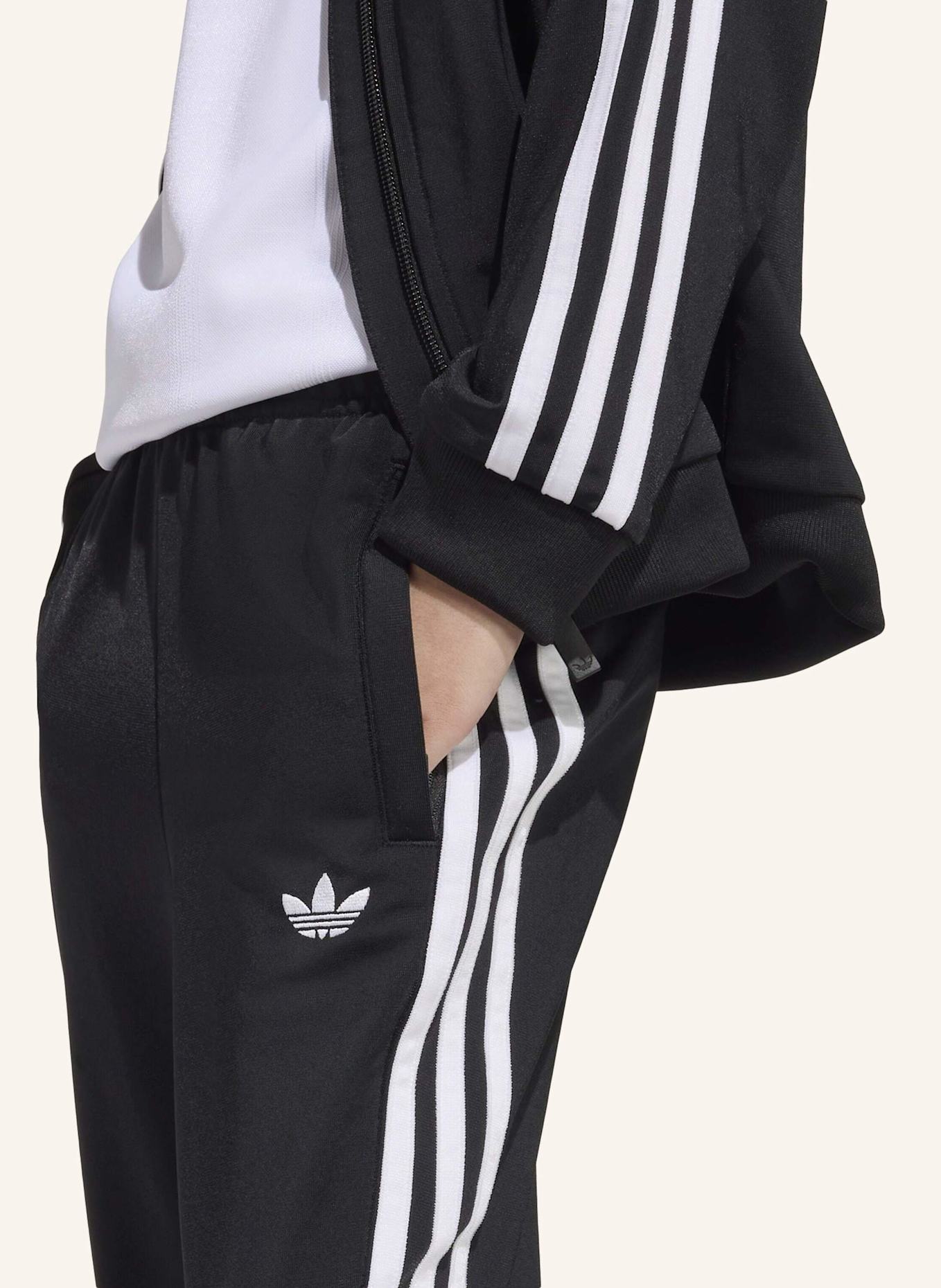 adidas Originals SST TRAININGSANZUG: SCHWARZ